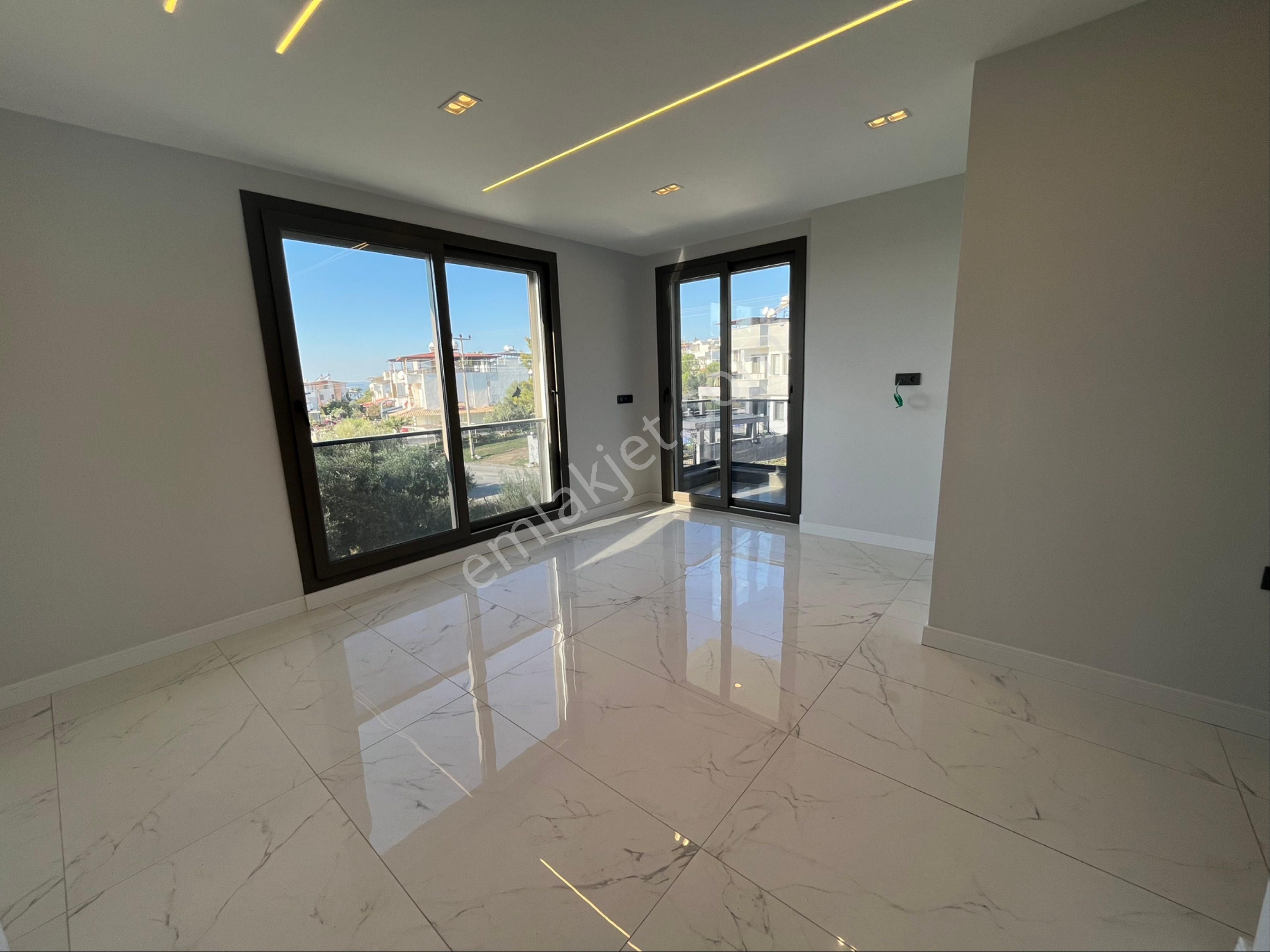 Zirve Gayrimenkul'den Sıfır Tam Mustakil Havuzlu Villa - Görsel 31