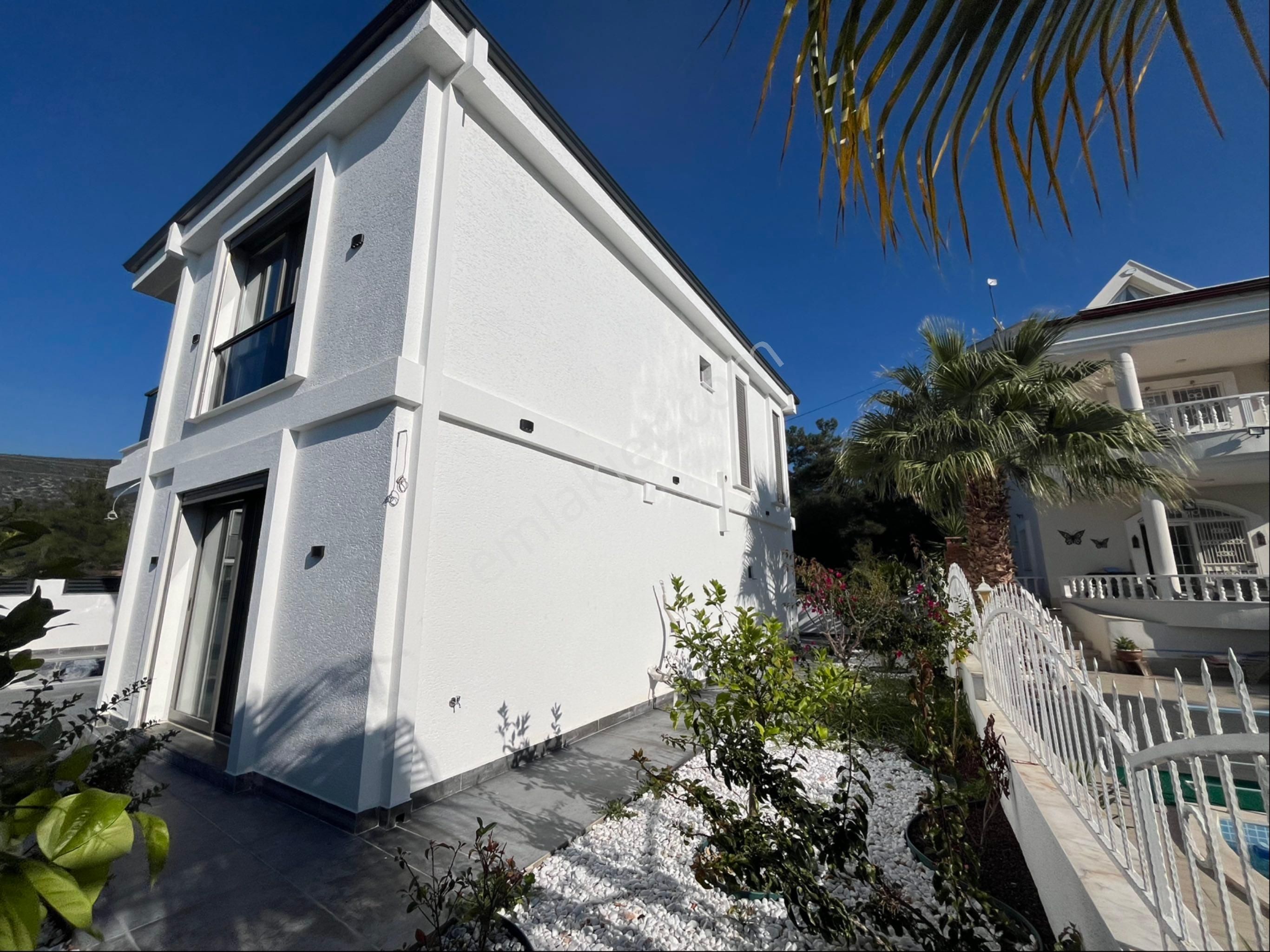 Zirve Gayrimenkul'den Sıfır Tam Mustakil Havuzlu Villa - Görsel 5