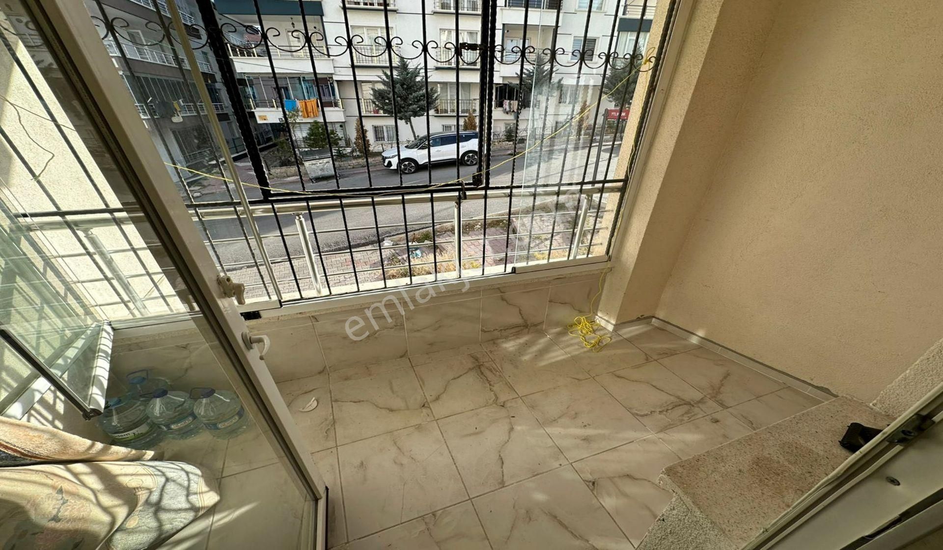 Kanunide Yüksek Giriş Eşyalı Kiralık Daire - Görsel 20