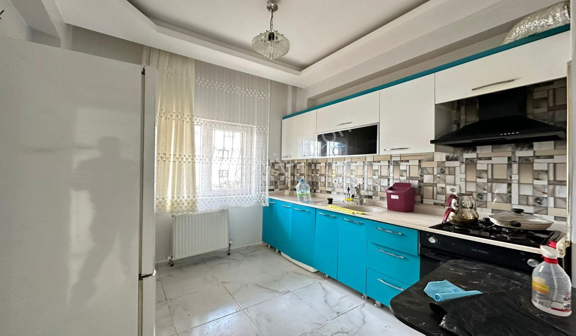 Kanunide Yüksek Giriş Eşyalı Kiralık Daire - Görsel 4