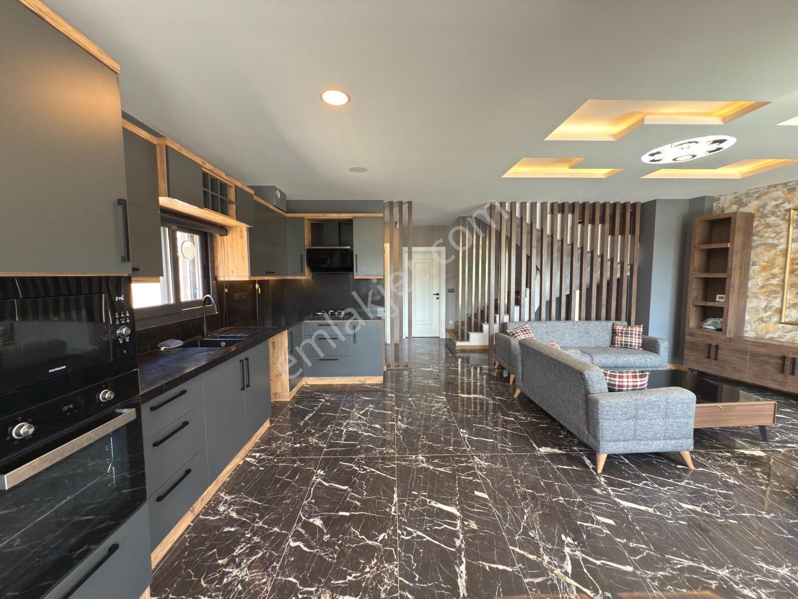 Kusadasında Satılık-özel Havuz/otopark-yerden Isıtma-lüx-480 M2 Bahçe-full Esyalı-tamamı Müstakil - Görsel 7