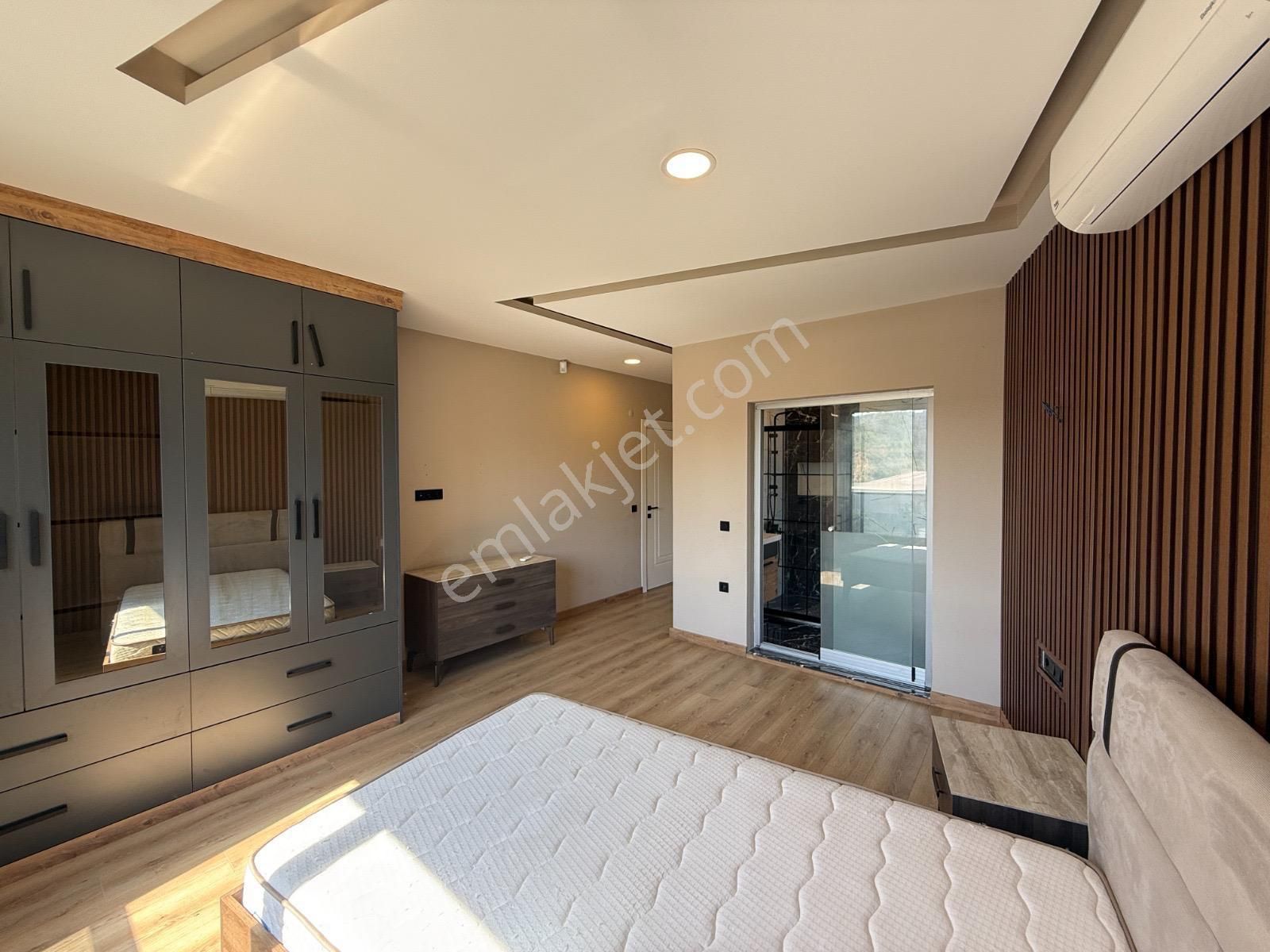 Kusadasında Satılık-özel Havuz/otopark-yerden Isıtma-lüx-480 M2 Bahçe-full Esyalı-tamamı Müstakil - Görsel 29