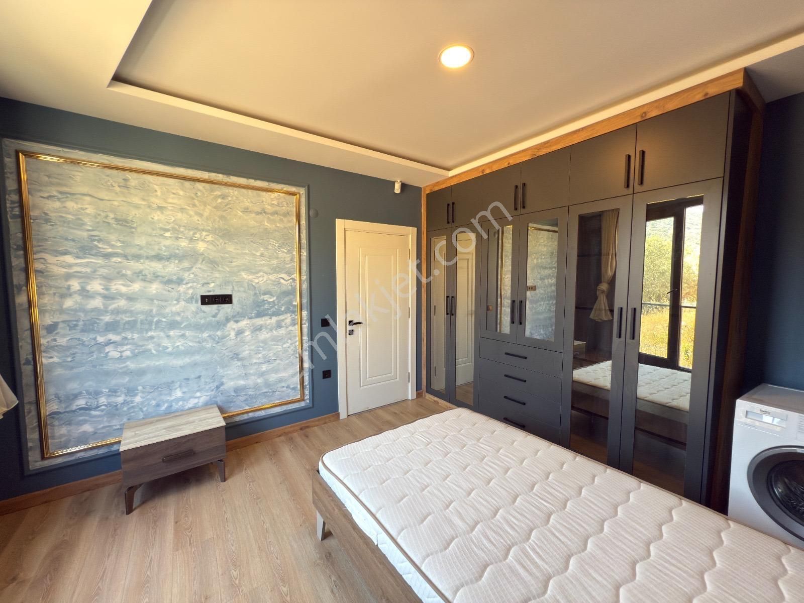 Kusadasında Satılık-özel Havuz/otopark-yerden Isıtma-lüx-480 M2 Bahçe-full Esyalı-tamamı Müstakil - Görsel 23