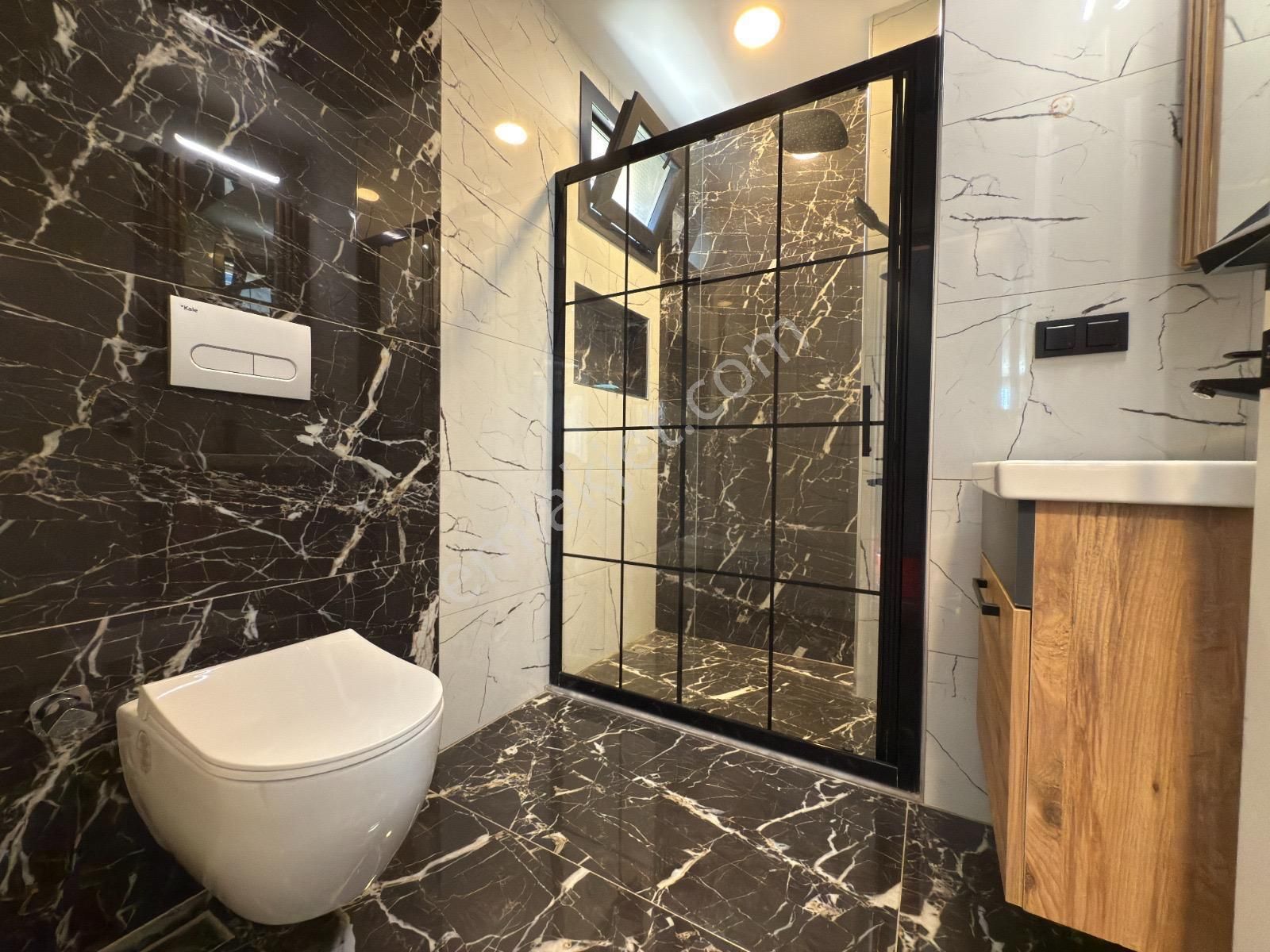 Kusadasında Satılık-özel Havuz/otopark-yerden Isıtma-lüx-480 M2 Bahçe-full Esyalı-tamamı Müstakil - Görsel 17