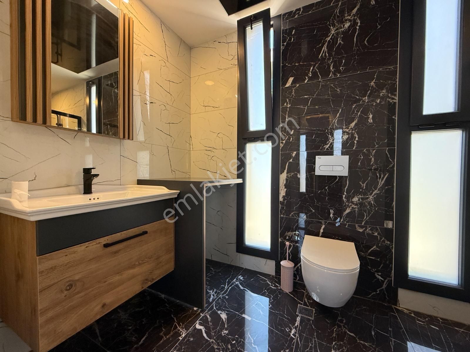 Kusadasında Satılık-özel Havuz/otopark-yerden Isıtma-lüx-480 M2 Bahçe-full Esyalı-tamamı Müstakil - Görsel 32