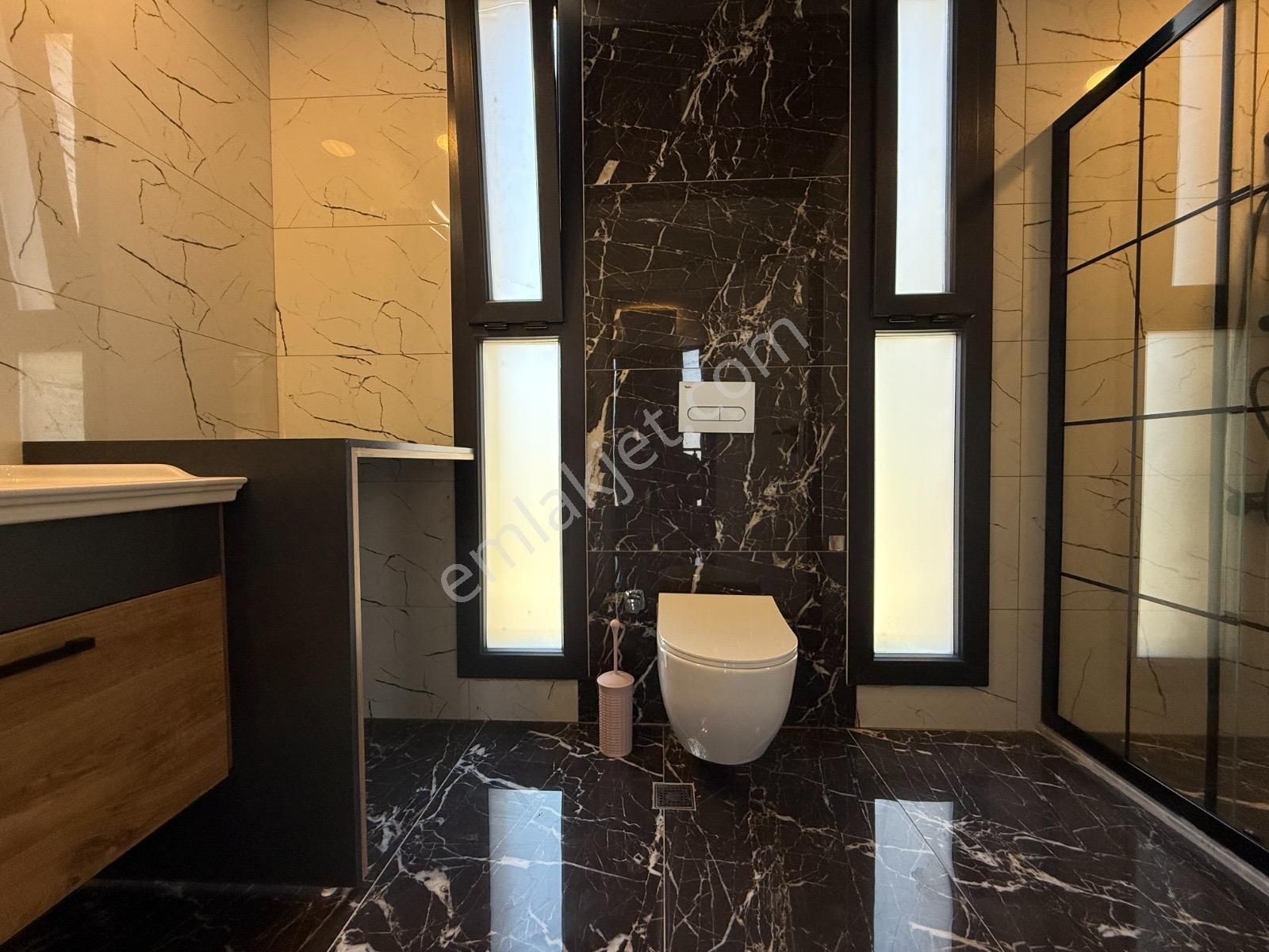 Kusadasında Satılık-özel Havuz/otopark-yerden Isıtma-lüx-480 M2 Bahçe-full Esyalı-tamamı Müstakil - Görsel 34