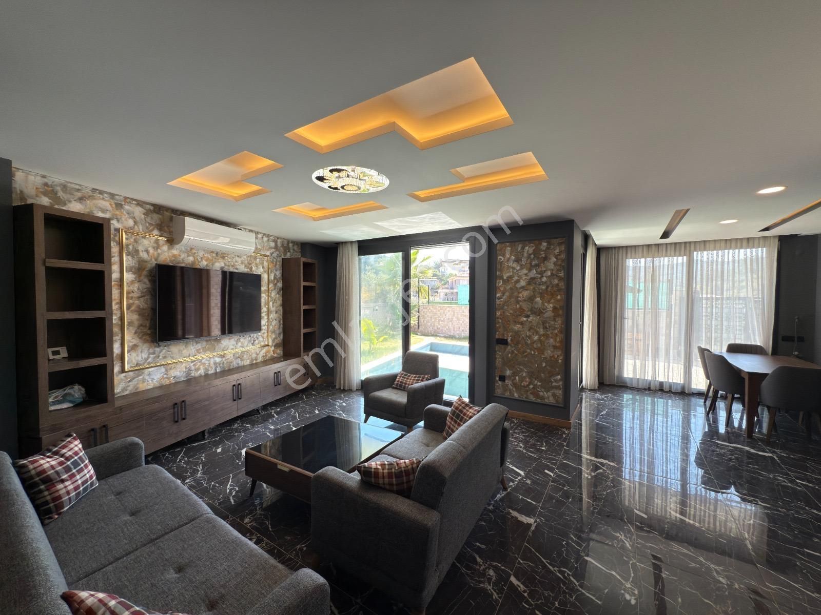 Kusadasında Satılık-özel Havuz/otopark-yerden Isıtma-lüx-480 M2 Bahçe-full Esyalı-tamamı Müstakil - Görsel 8