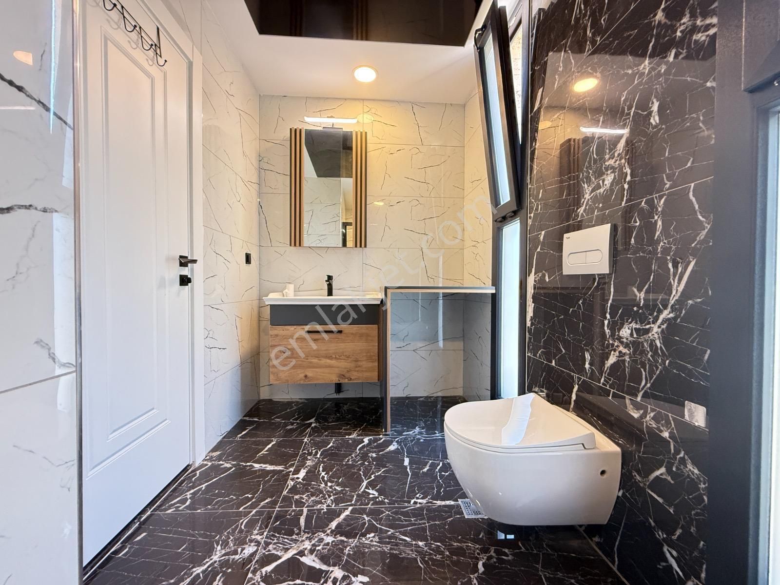 Kusadasında Satılık-özel Havuz/otopark-yerden Isıtma-lüx-480 M2 Bahçe-full Esyalı-tamamı Müstakil - Görsel 28