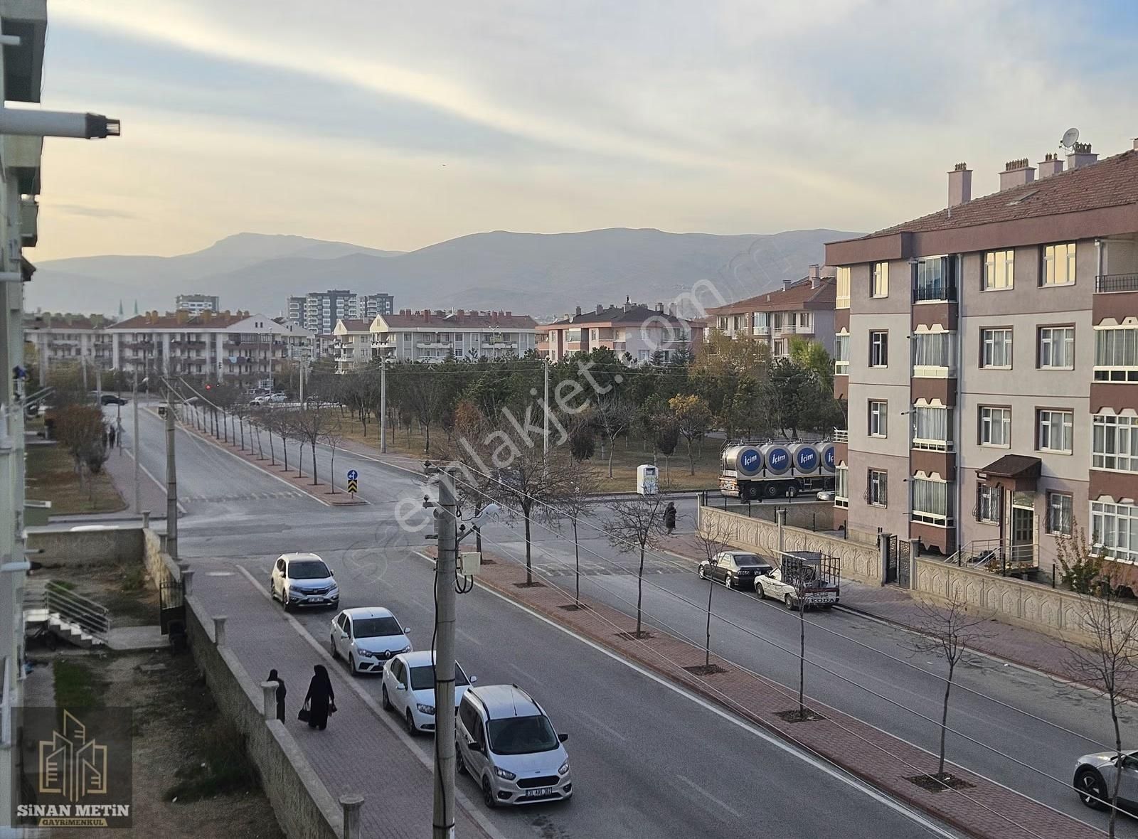 Yazırda Mta Tramvay Durağında Bakımlı 3+1 Arakat Kiralık Daire - Görsel 7