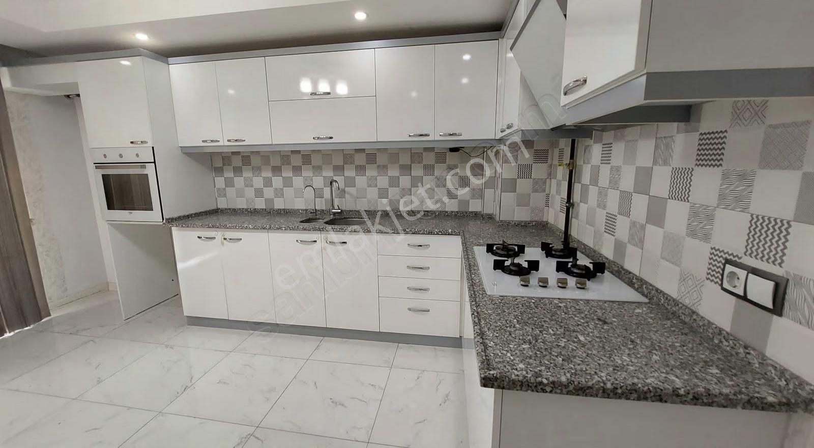 Şemikler'de, Site İçi Arakat 3+1 Fırsat Daire - Görsel 28