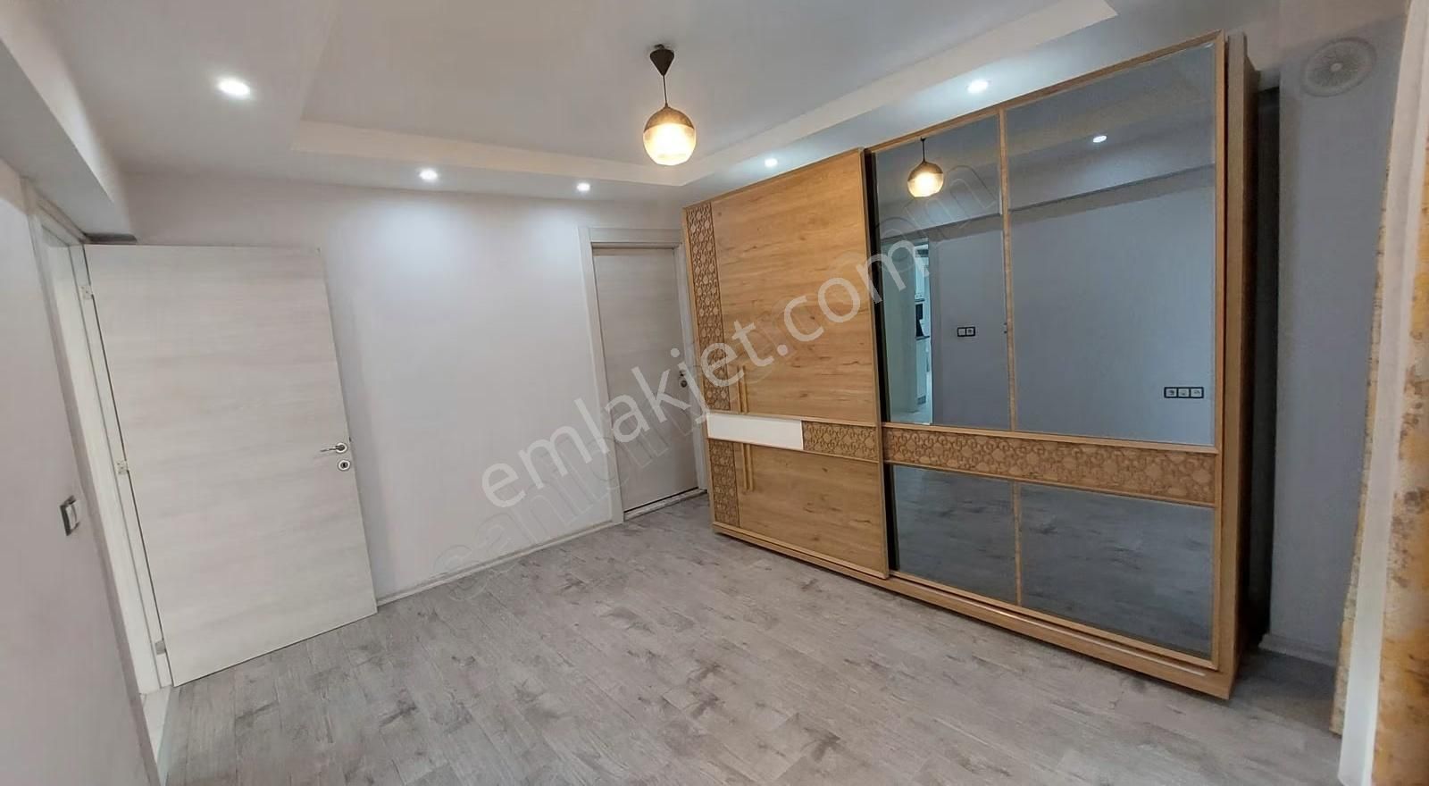 Şemikler'de, Site İçi Arakat 3+1 Fırsat Daire - Görsel 19