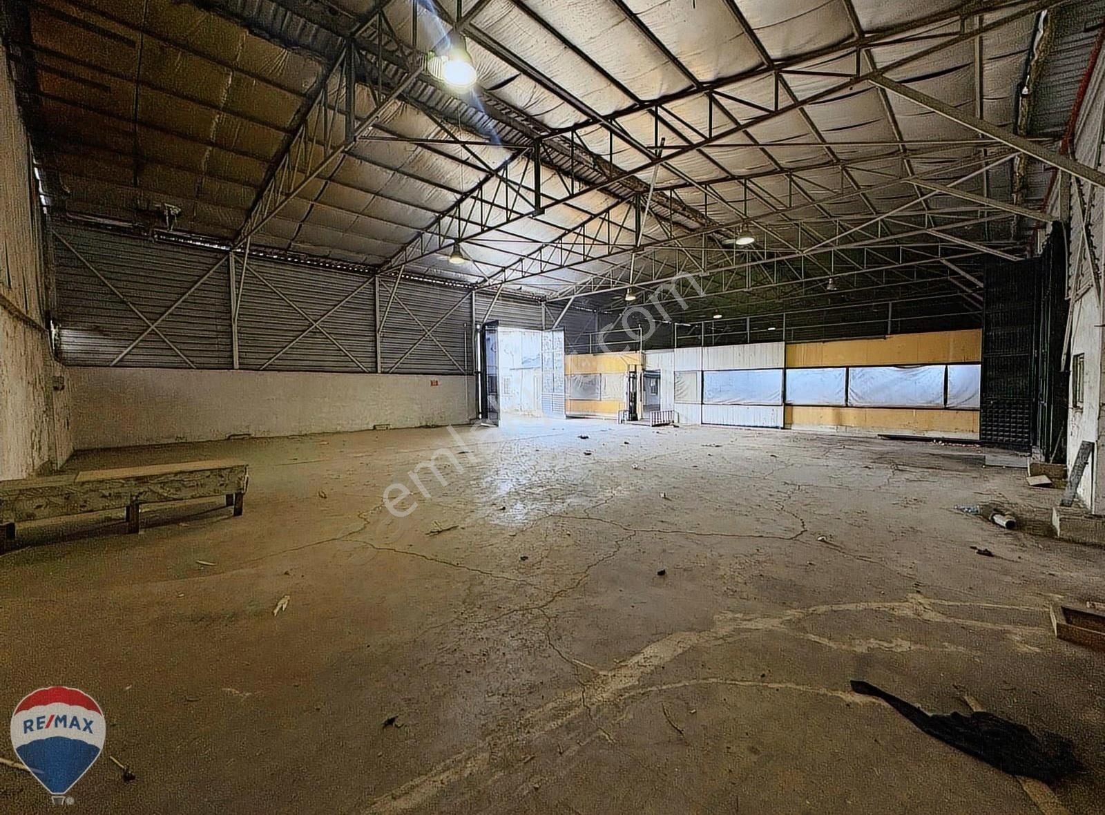 Remax Mavi'den Adapazarın'da Geniş/yüksek Kullanımlı 1230m2 Depo - Görsel 4