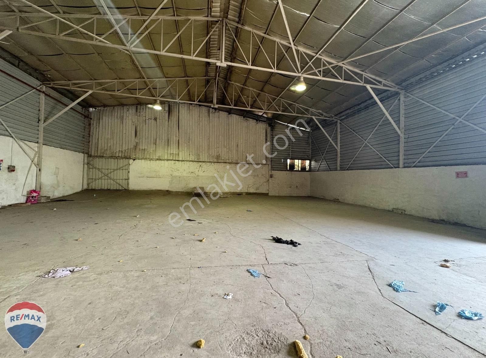 Remax Mavi'den Adapazarın'da Geniş/yüksek Kullanımlı 1230m2 Depo - Görsel 16