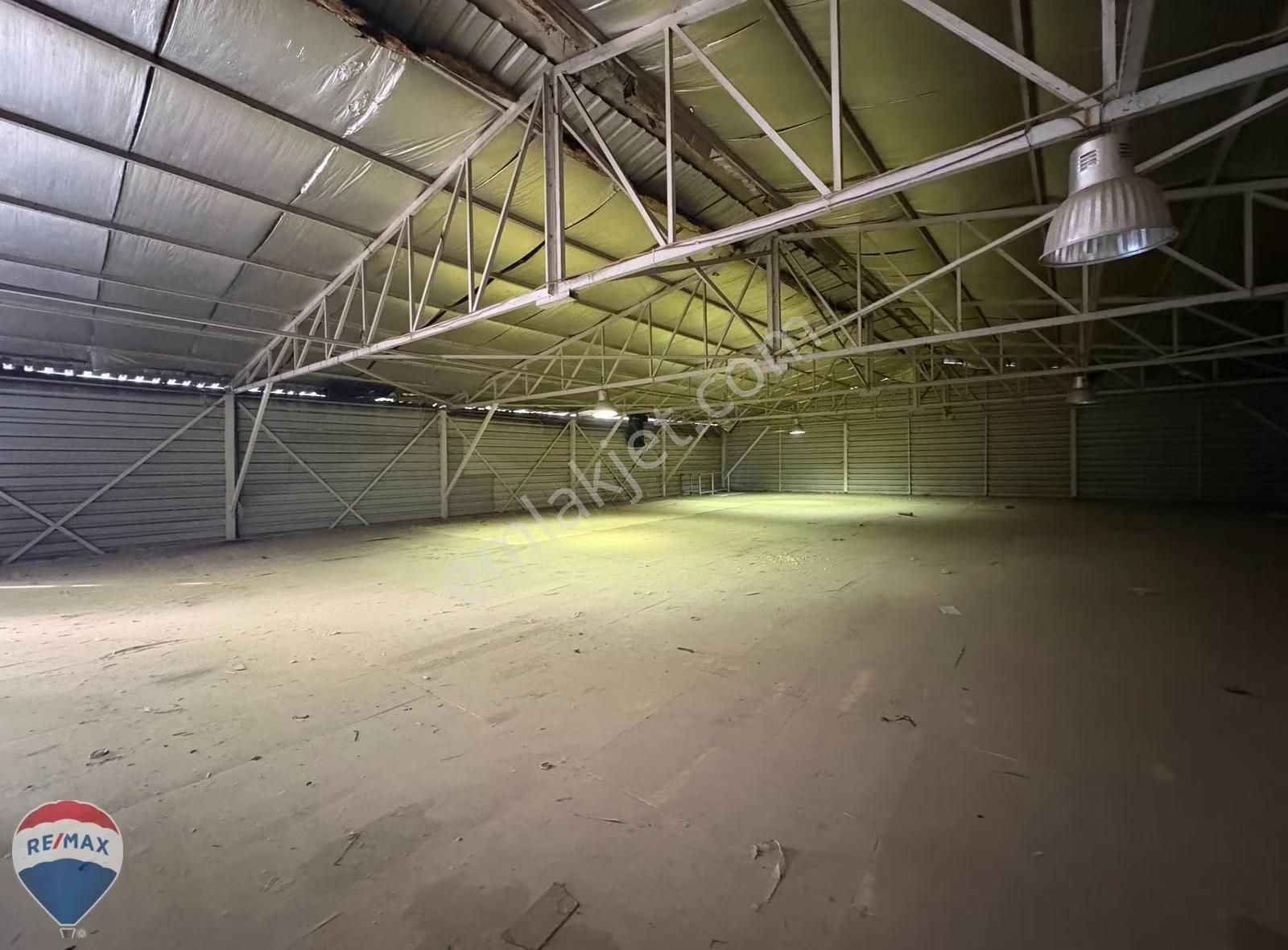 Remax Mavi'den Adapazarın'da Geniş/yüksek Kullanımlı 1230m2 Depo - Görsel 15