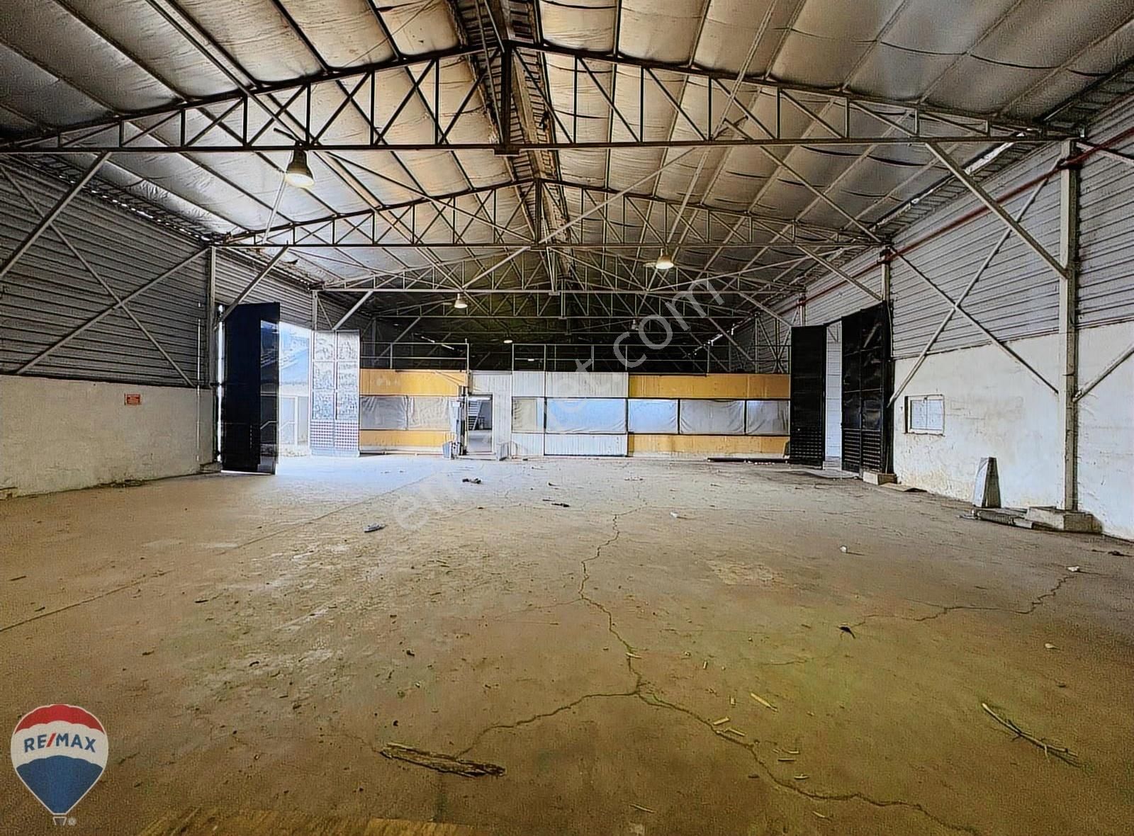 Remax Mavi'den Adapazarın'da Geniş/yüksek Kullanımlı 1230m2 Depo - Görsel 11