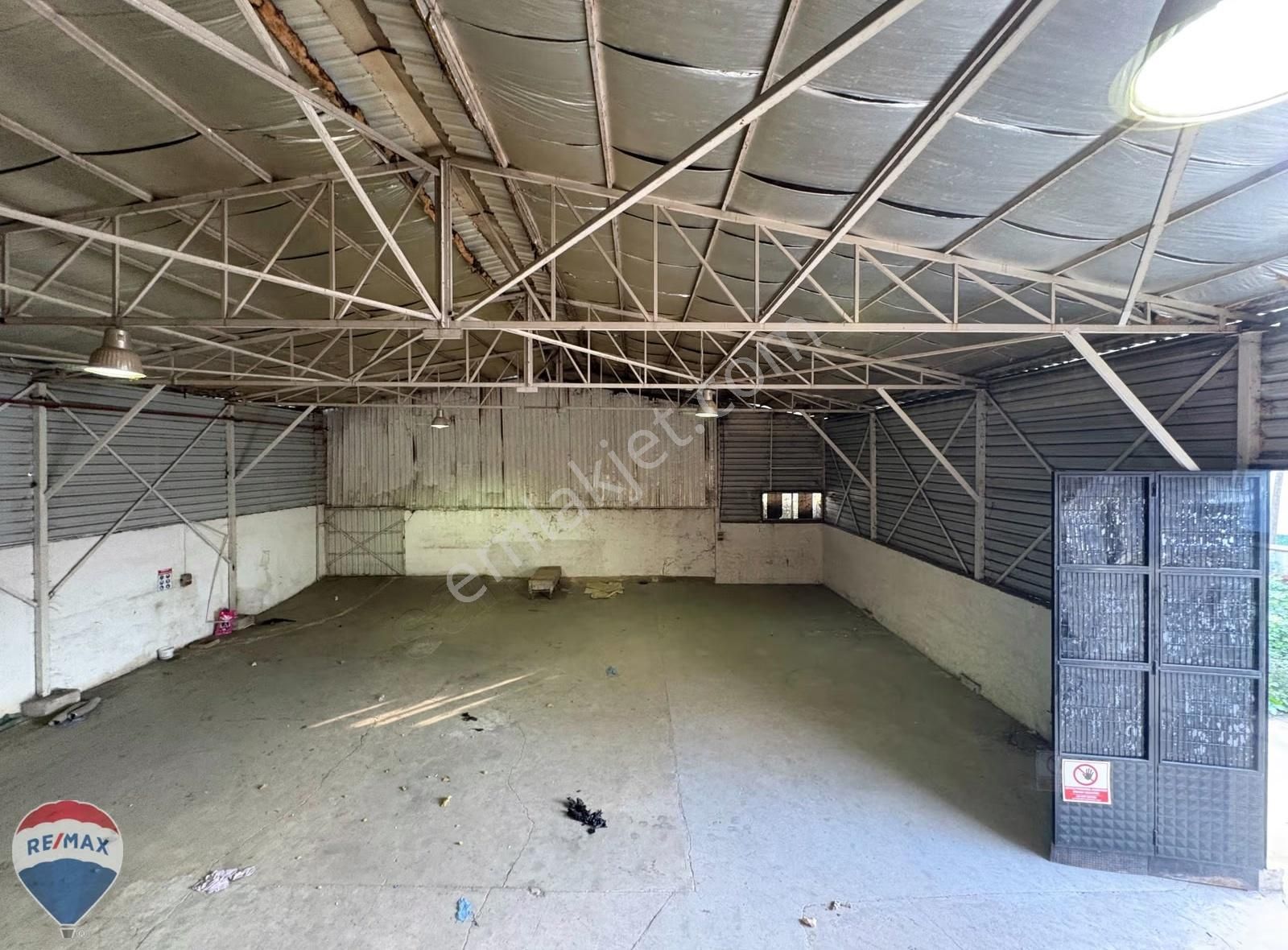 Remax Mavi'den Adapazarın'da Geniş/yüksek Kullanımlı 1230m2 Depo - Görsel 21