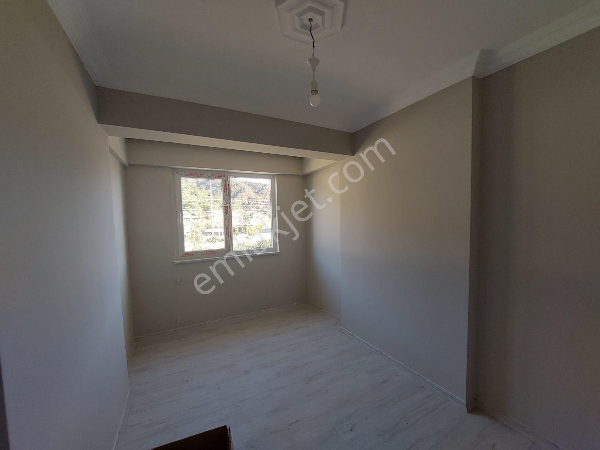 Muğla Ortaca Merkezde Yüzme Havuzlu Sıfır 3 Katlı Binanın Orta Katında Bulunan 2+1 Daire Satılık - Görsel 8