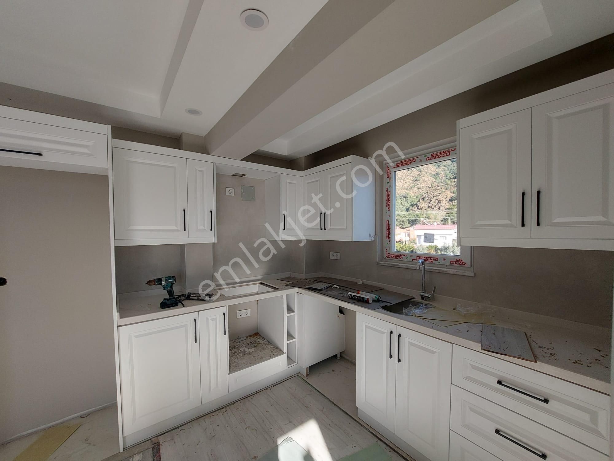 Muğla Ortaca Merkezde Yüzme Havuzlu Sıfır 3 Katlı Binanın Orta Katında Bulunan 2+1 Daire Satılık - Görsel 5