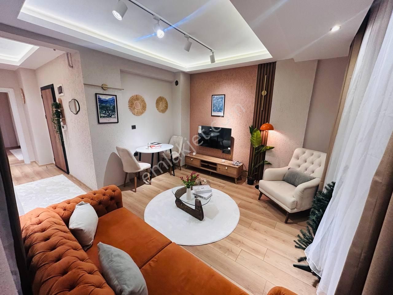 Tramvaya Yakın İskanlı Binada Full Eşyalı Satılık Daire - Görsel 4