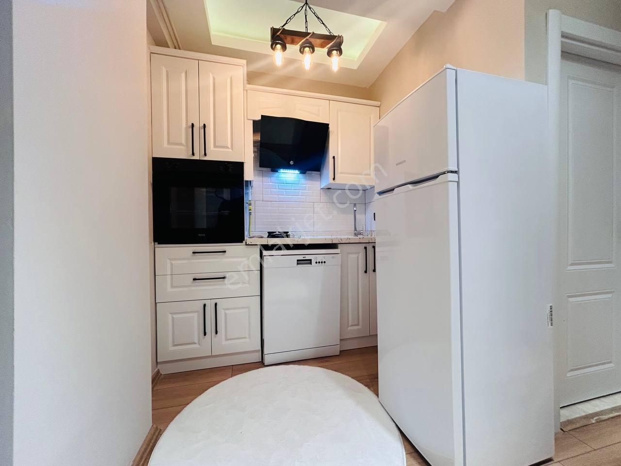 Tramvaya Yakın İskanlı Binada Full Eşyalı Satılık Daire