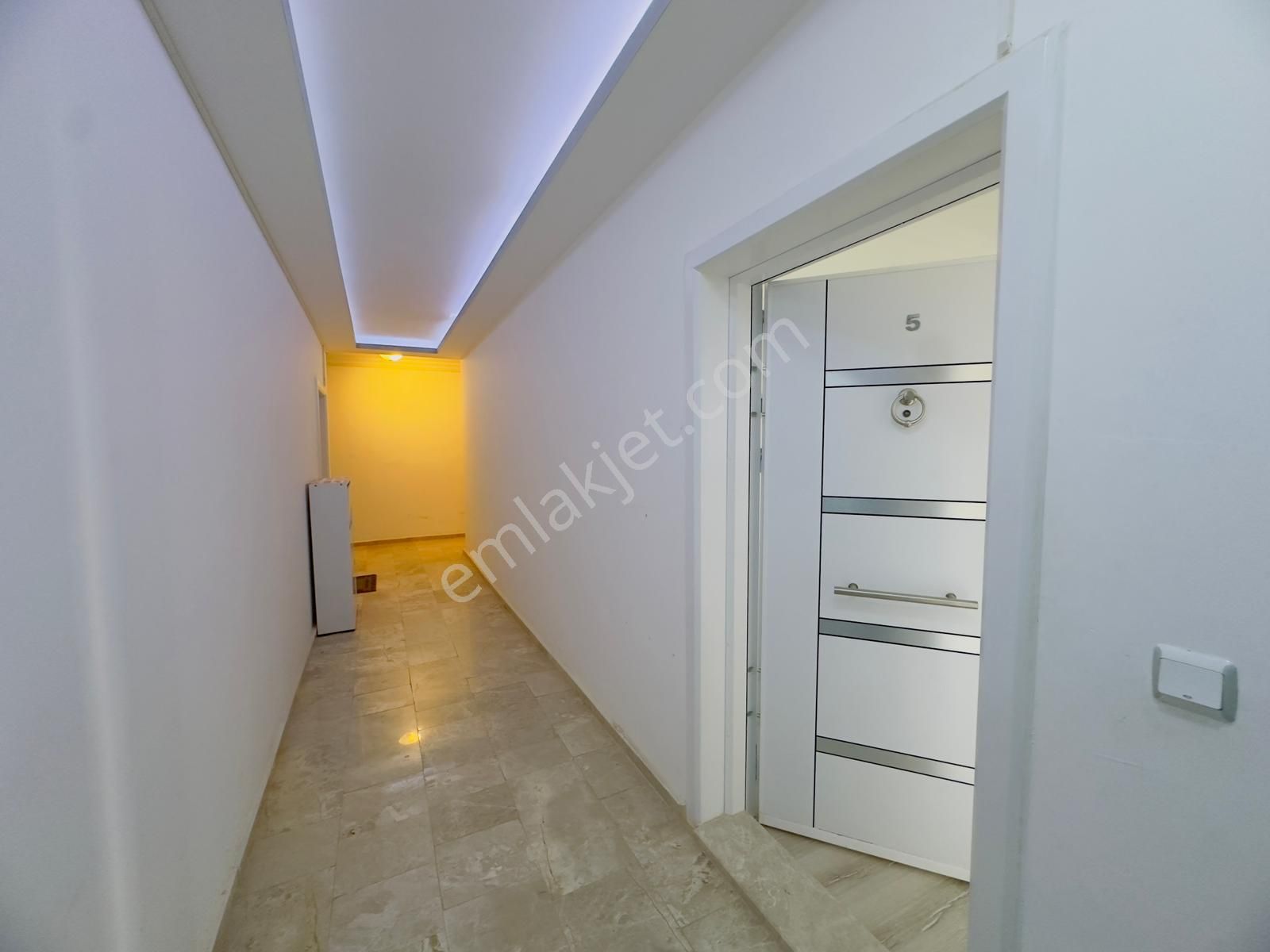 Didim Efeler'de Havuzlu Site İçinde Asansörlü 3+1 Daire - Görsel 15
