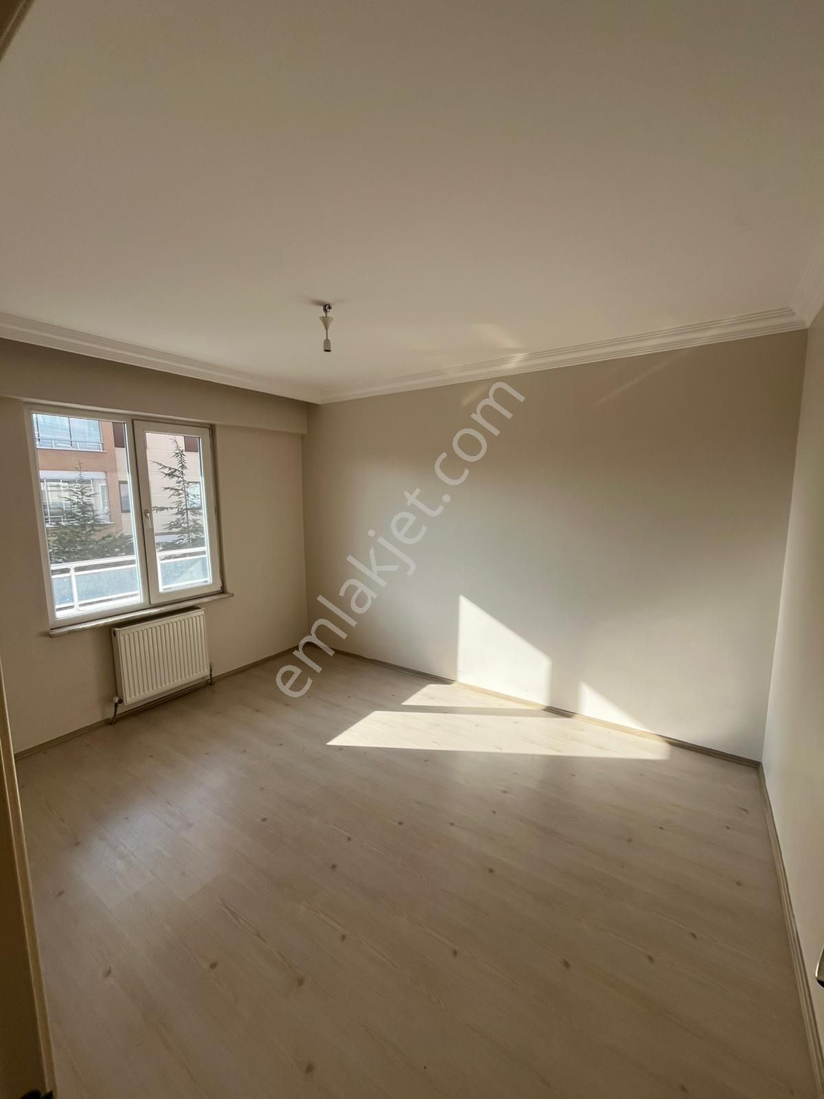 Tezcan Dan Kosovada Bakımlı Kirelık Daire - Görsel 13