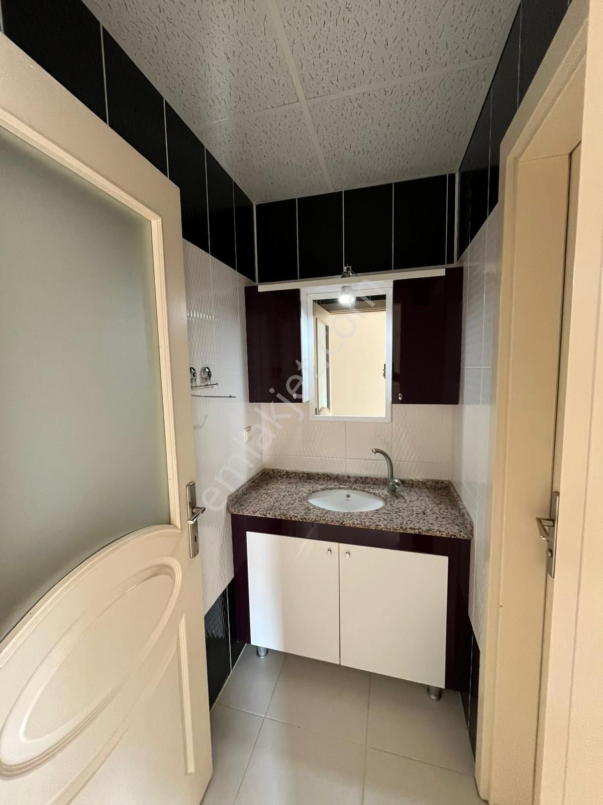 Tezcan Dan Kosovada Bakımlı Kirelık Daire - Görsel 10