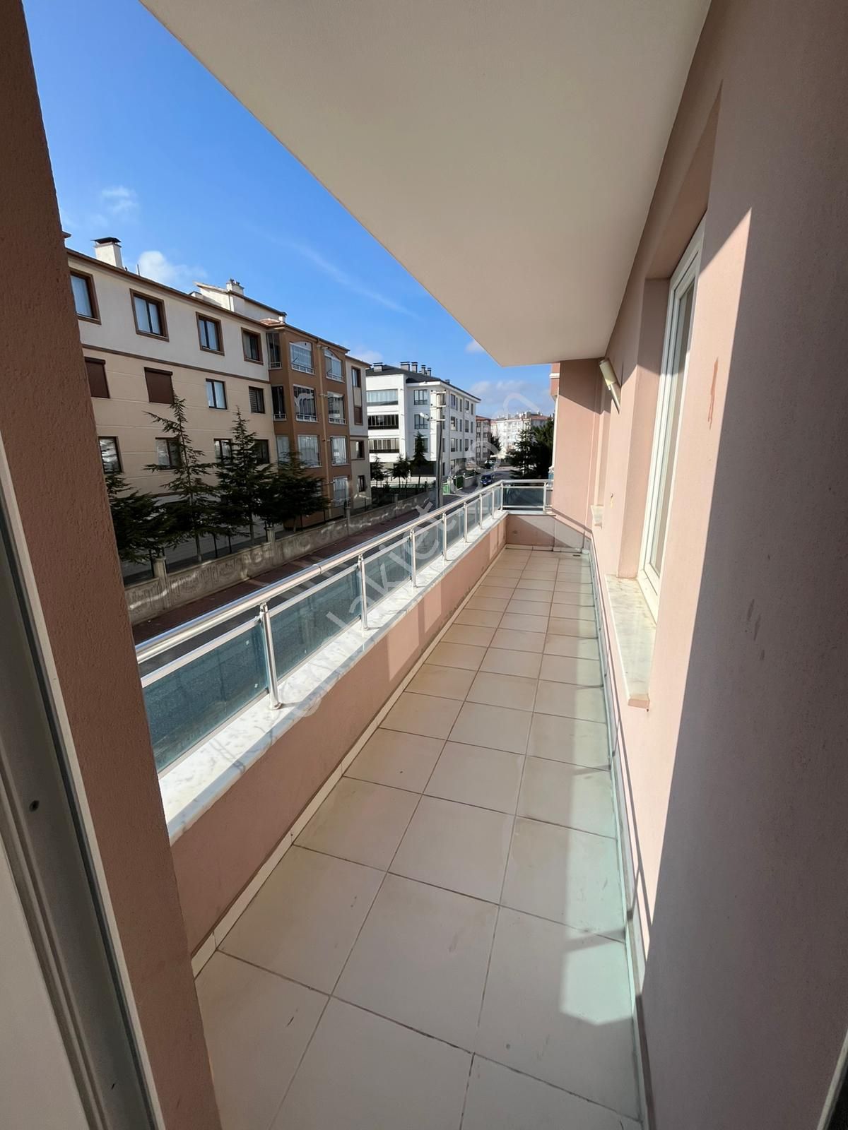 Tezcan Dan Kosovada Bakımlı Kirelık Daire - Görsel 12