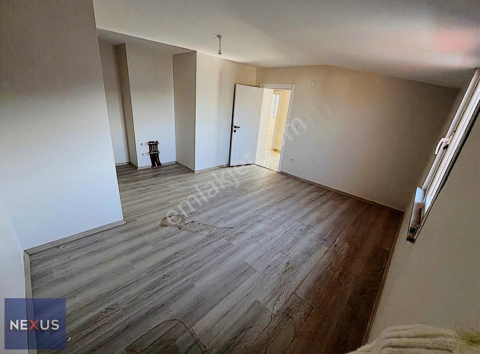 Sultanbeyli Mehmet Akif Mh. 5+1 Geniş Üst Dubleks Daire - Görsel 16