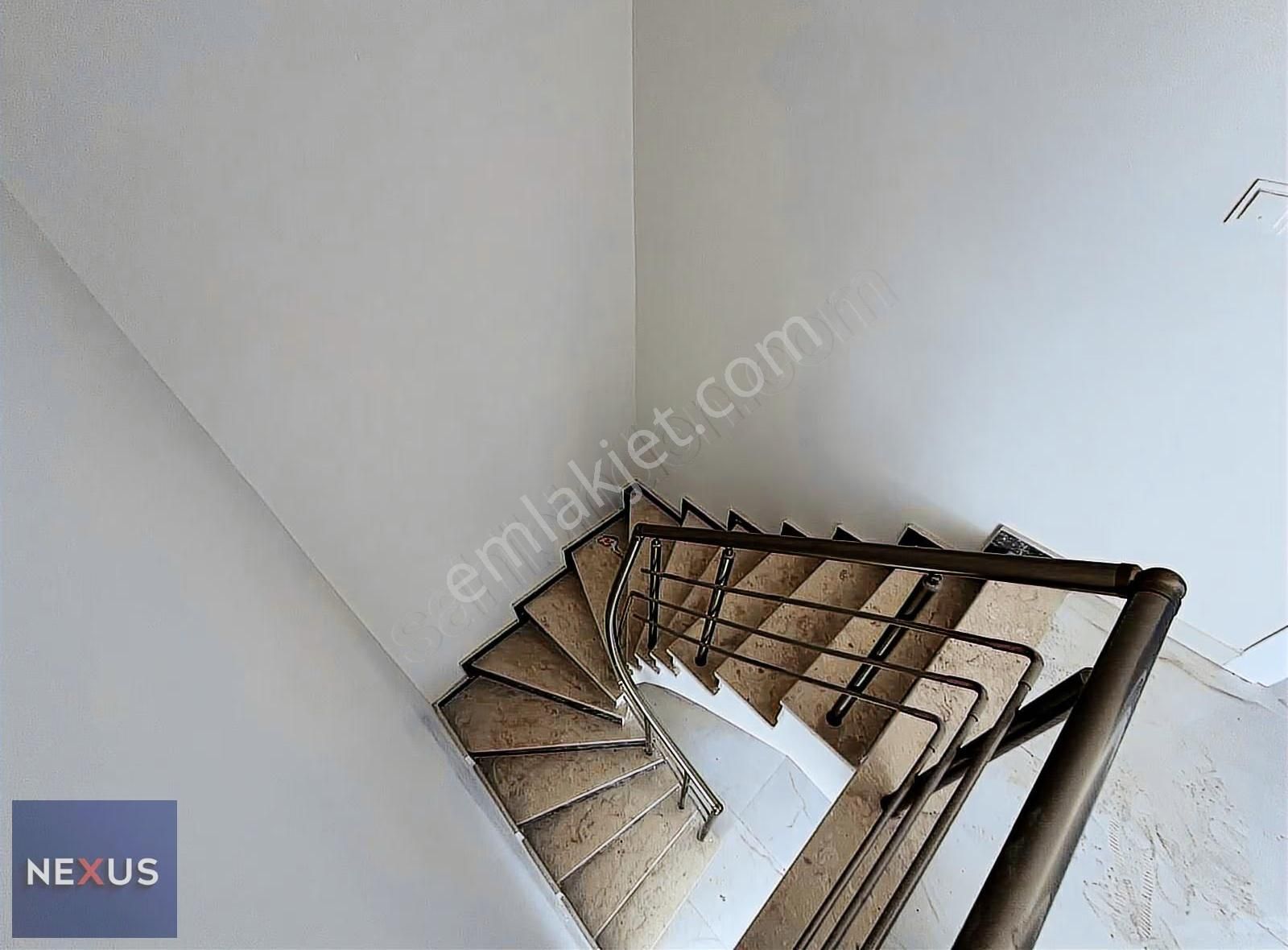 Sultanbeyli Mehmet Akif Mh. 5+1 Geniş Üst Dubleks Daire - Görsel 10