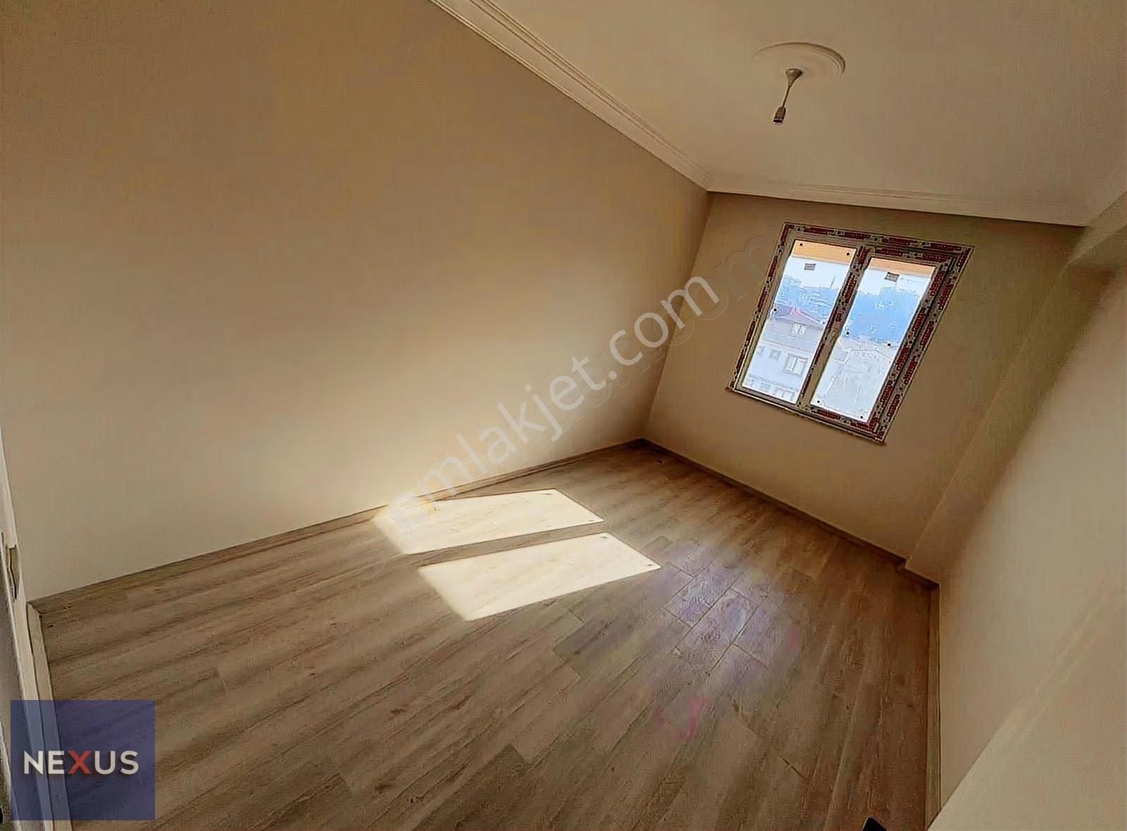 Sultanbeyli Mehmet Akif Mh. 5+1 Geniş Üst Dubleks Daire - Görsel 5