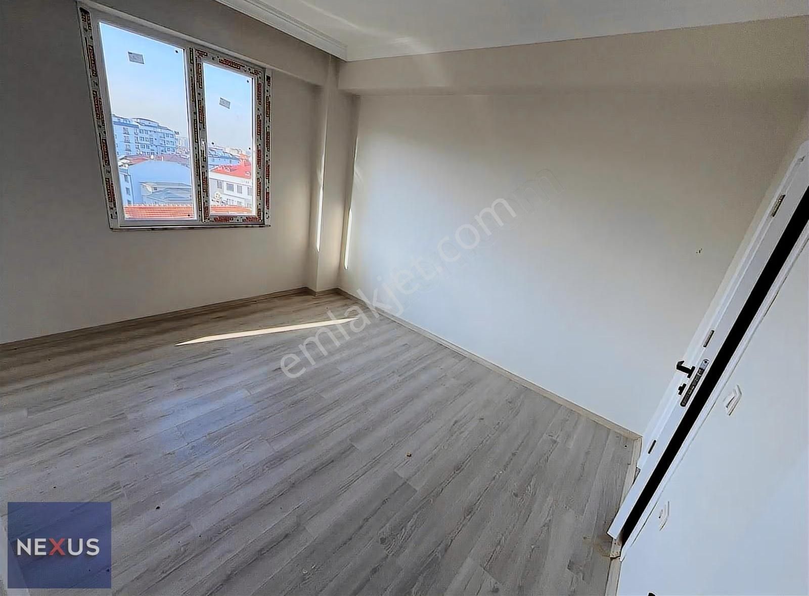 Sultanbeyli Mehmet Akif Mh. 5+1 Geniş Üst Dubleks Daire - Görsel 3