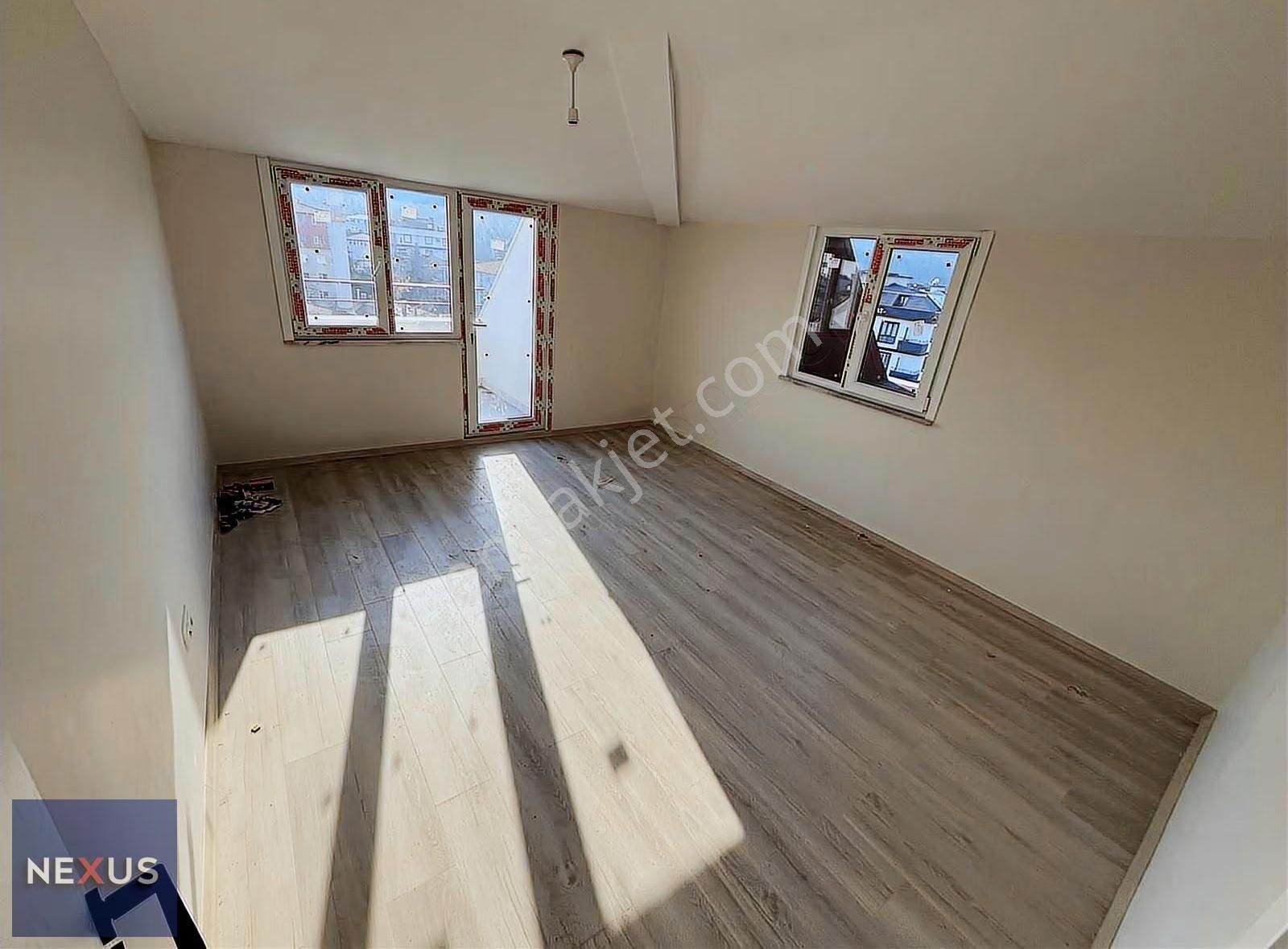 Sultanbeyli Mehmet Akif Mh. 5+1 Geniş Üst Dubleks Daire - Görsel 19