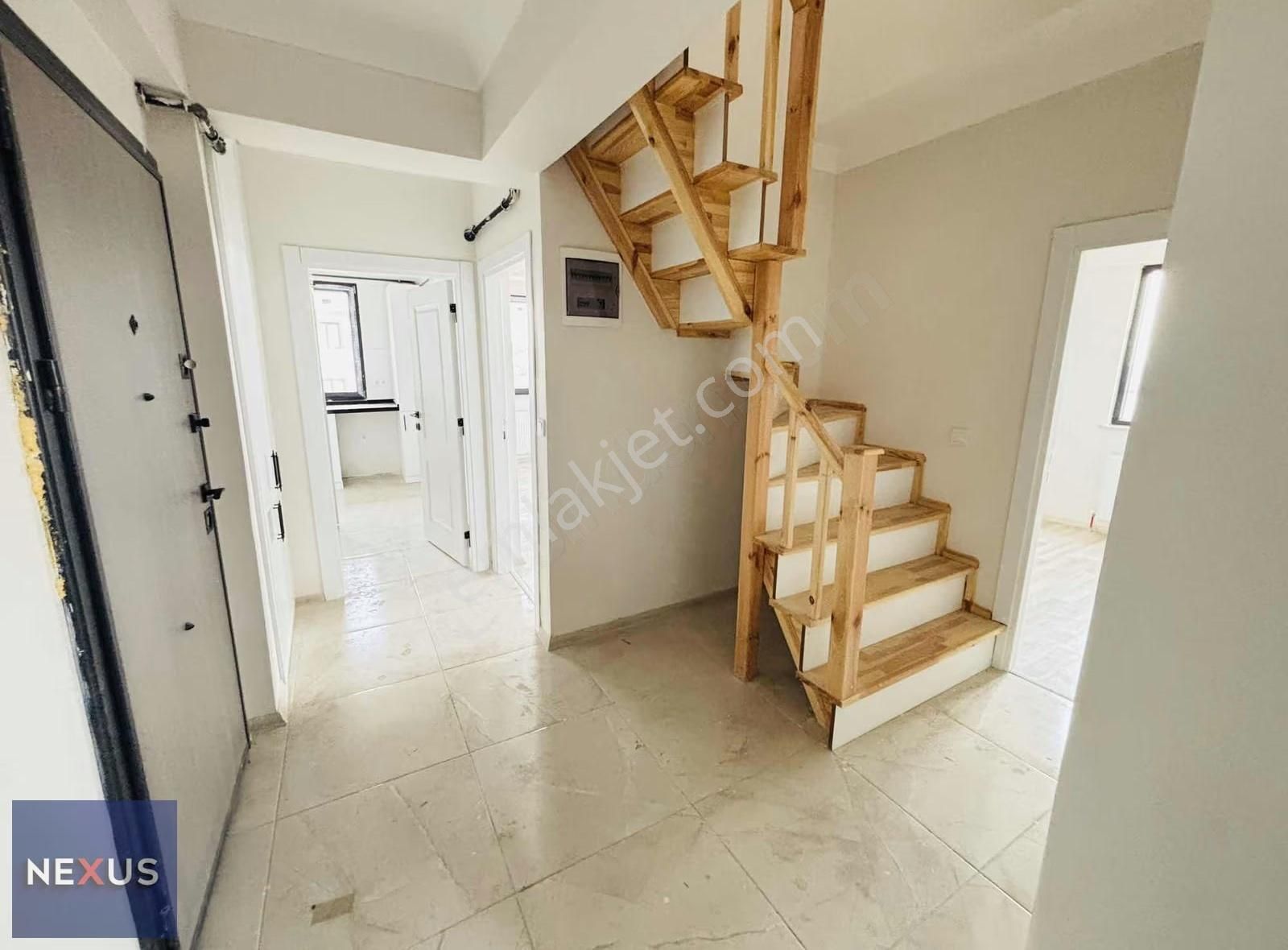 Sultanbeyli Mehmet Akif Mahallesi Satılık 4+1 Boş Üst Dublex - Görsel 24