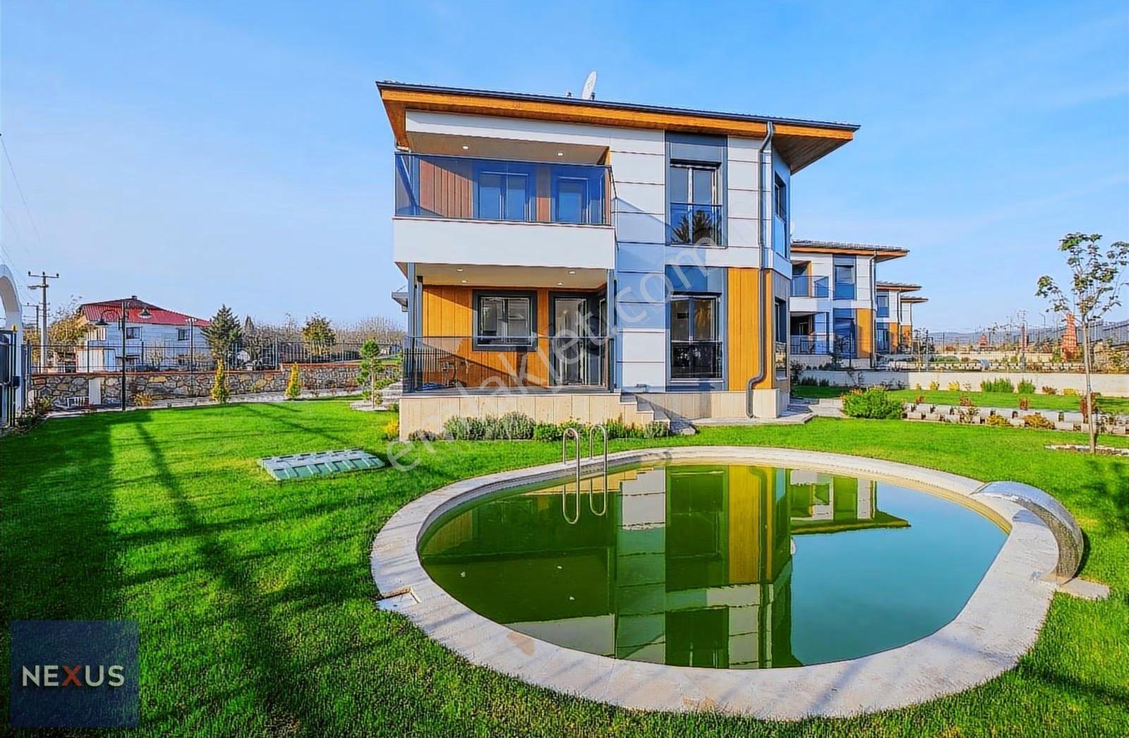 İstanbul'a Komşu Sevindikli'de 560 M² Arsa İçinde Havuzlu Villa - Görsel 18