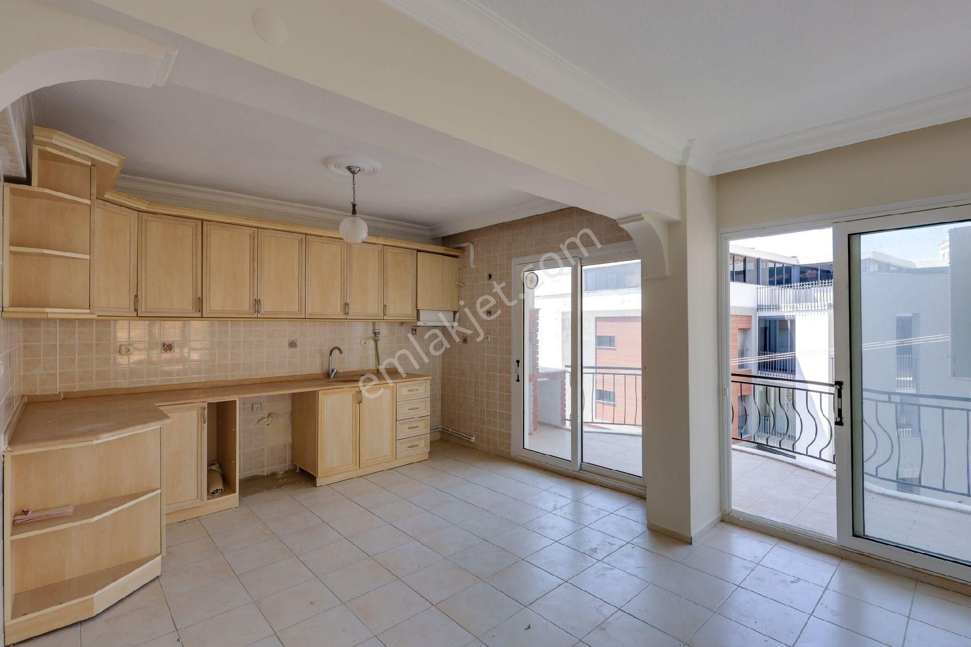 Kuşadası Ege Mahallesı Denız Manzaralı 3+1 Satılık Daıre - Görsel 13