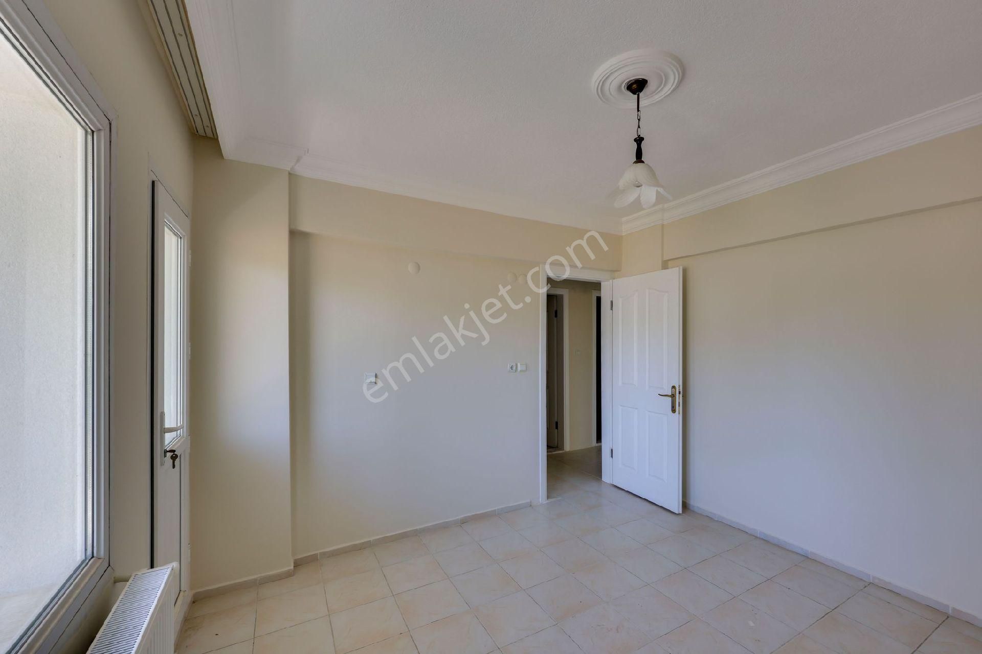 Kuşadası Ege Mahallesı Denız Manzaralı 3+1 Satılık Daıre - Görsel 3