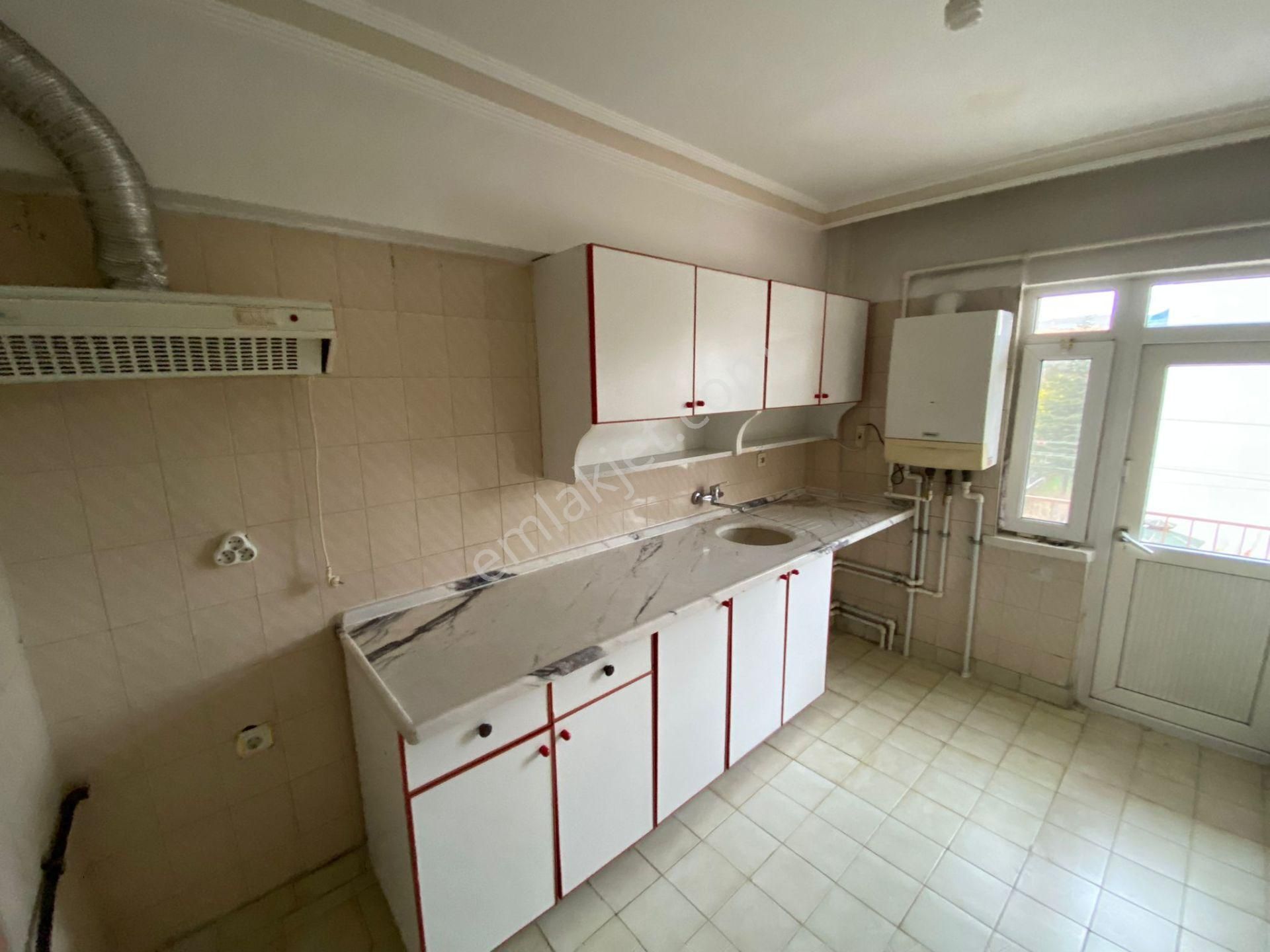 Klc Yatırım A.ş'den Fatih'te Site İçerisinde Kiralık 3+1 - Görsel 4