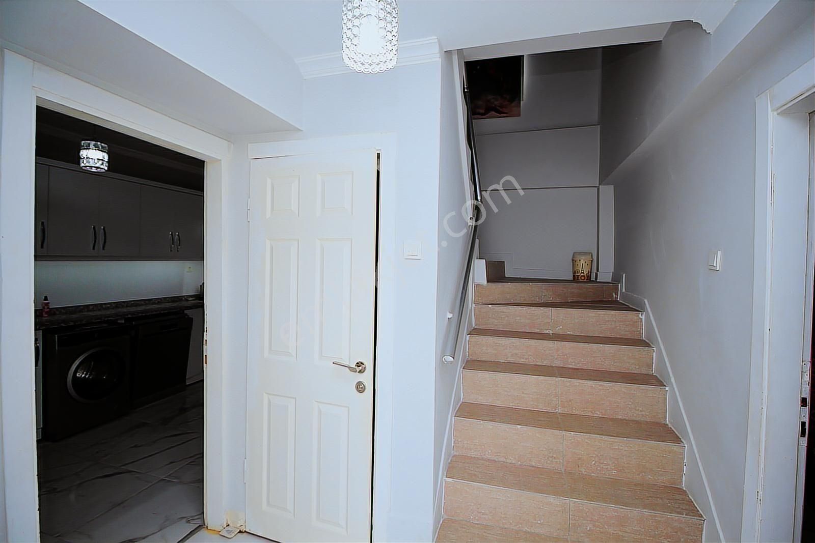 Alanya'da Keşefli Mah Deniz Manzaralı Uygun Fiyatl Eşyalı Villa - Görsel 26