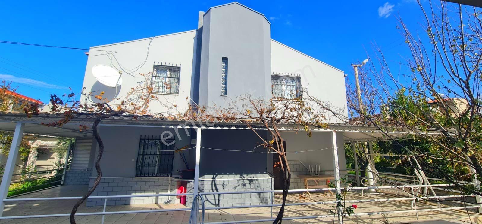 Ata Emlak'tan Plaja 200 Mt. 3+1 Bahçeli Villa - Görsel 4