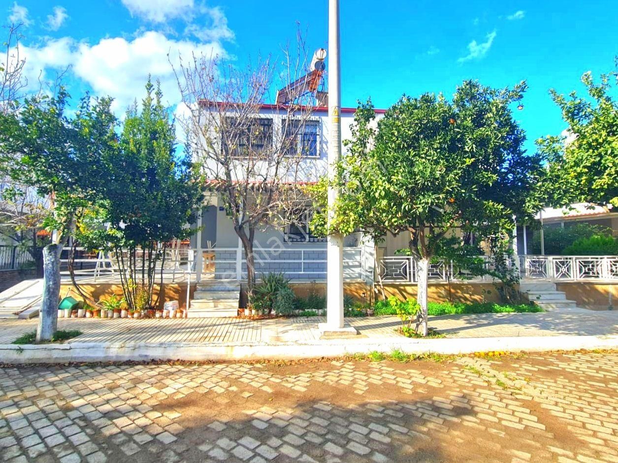 Ata Emlak'tan Plaja 200 Mt. 3+1 Bahçeli Villa - Görsel 35