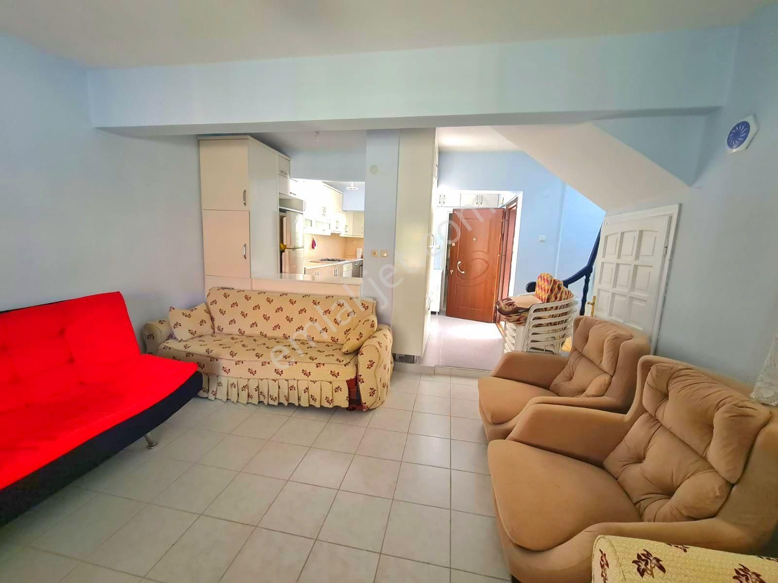 Ata Emlak'tan Plaja 200 Mt. 3+1 Bahçeli Villa - Görsel 13