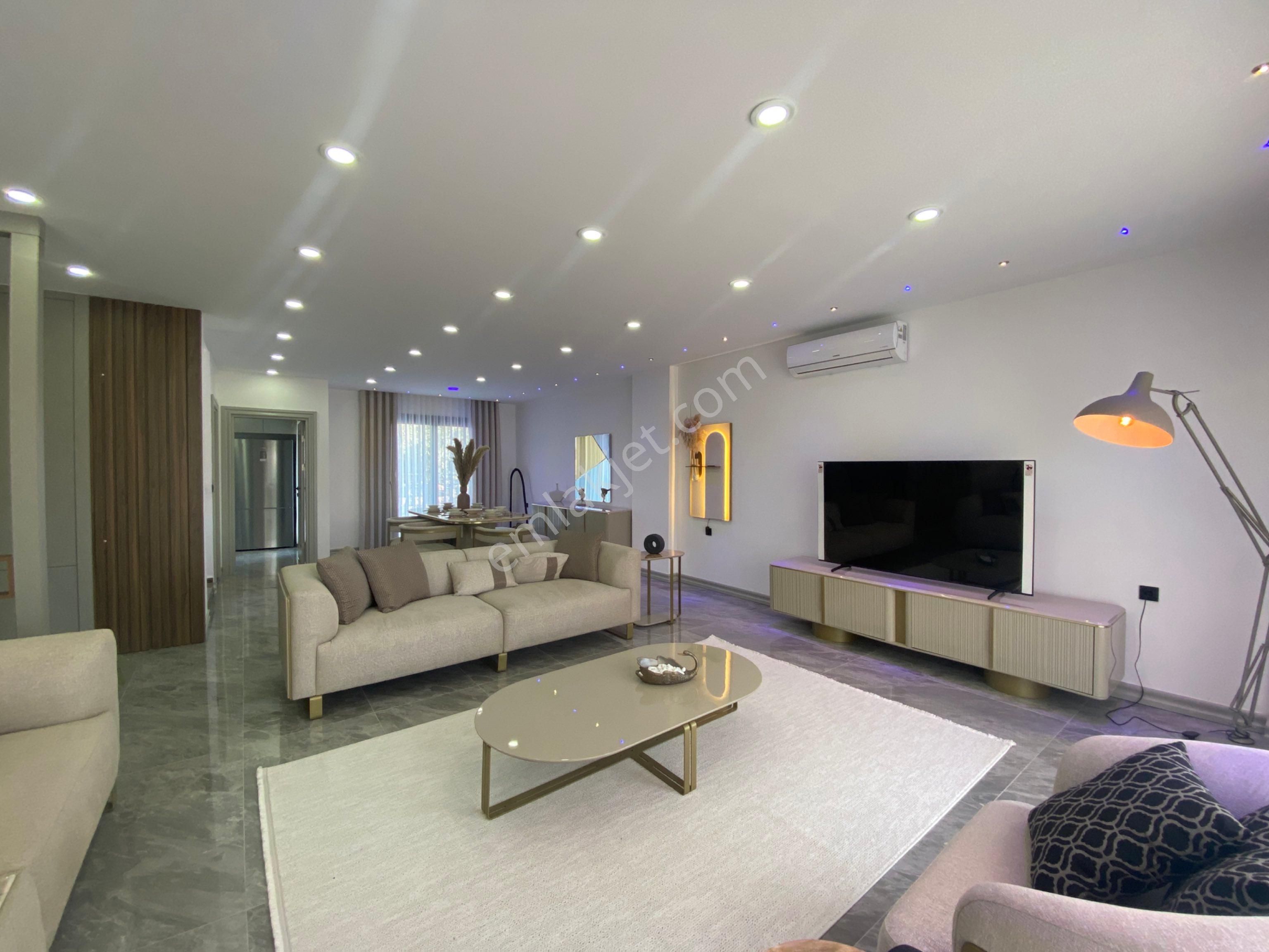 Didim De Denize Yakın Havuzlu Site İçinde Tam Müstakil 4+1 Tripleks Villa - Görsel 9