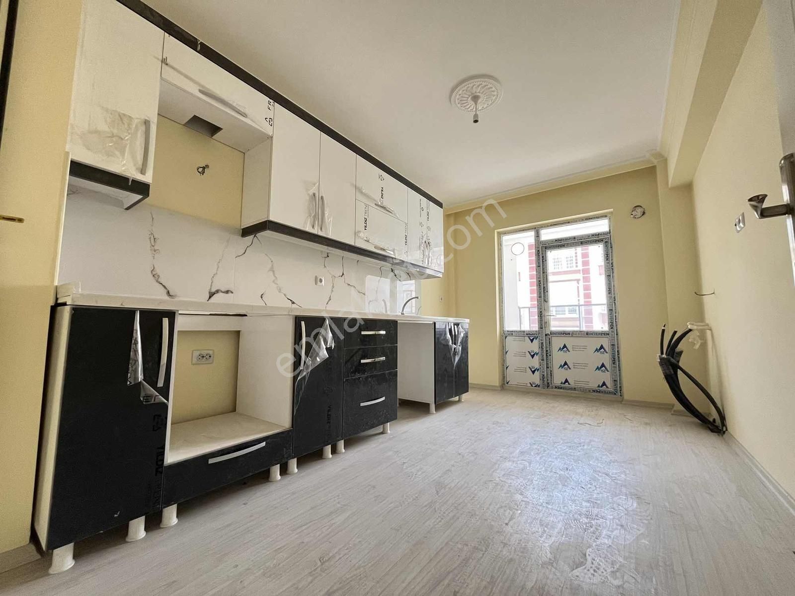 İşte Fırsat Ara Katta 3+1 110m2 Ön Cephe Sıfır Daire Sizlerle !!