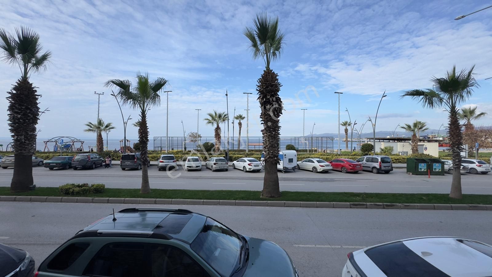 C.b.route'dan Satılık 2+1 Full Deniz Manzaralı Daire