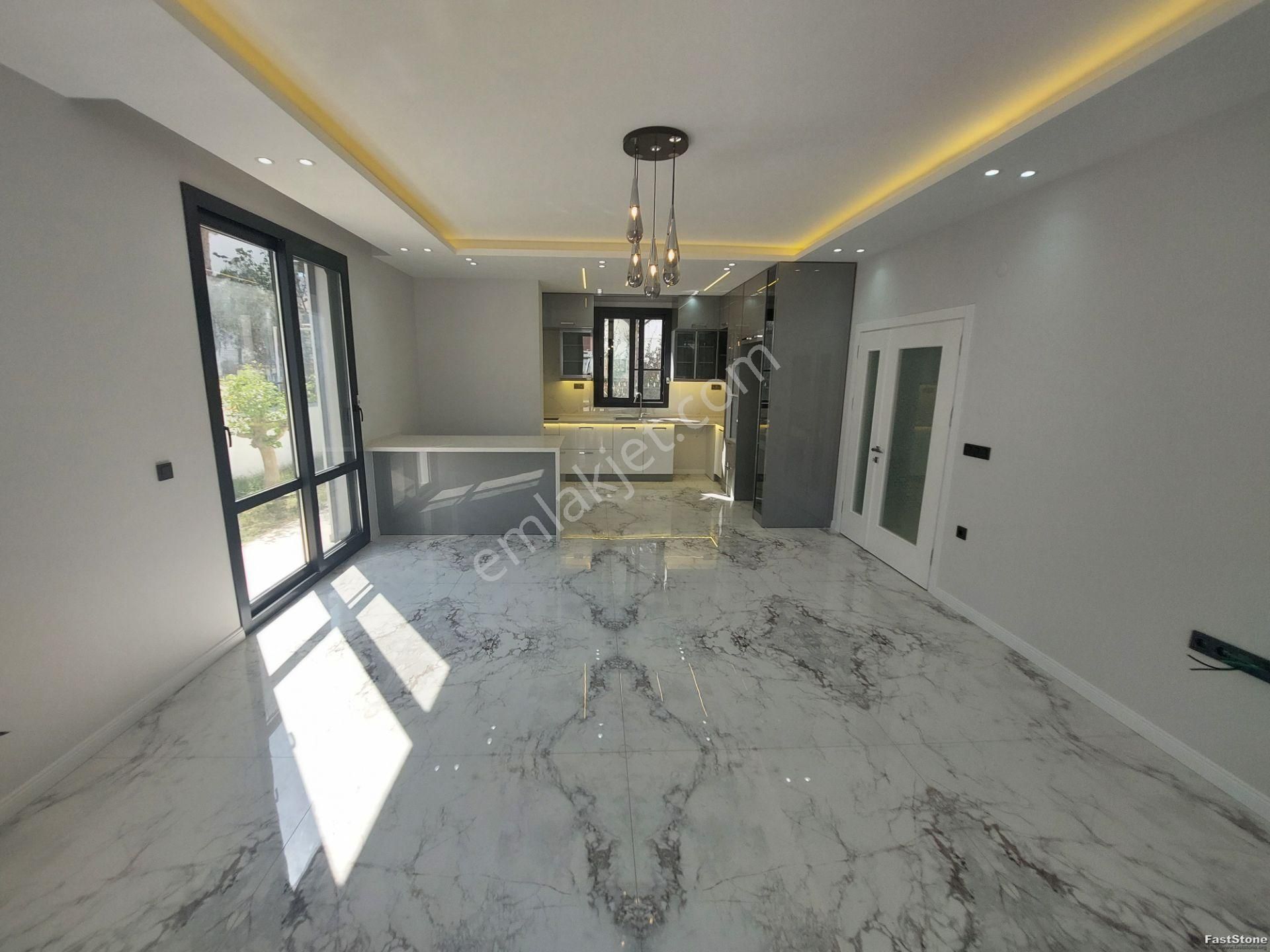 Didim Akbük'de Denize 500 Mt, 500m2 Arsa İçinde Ultra Lüks Villa - Görsel 7