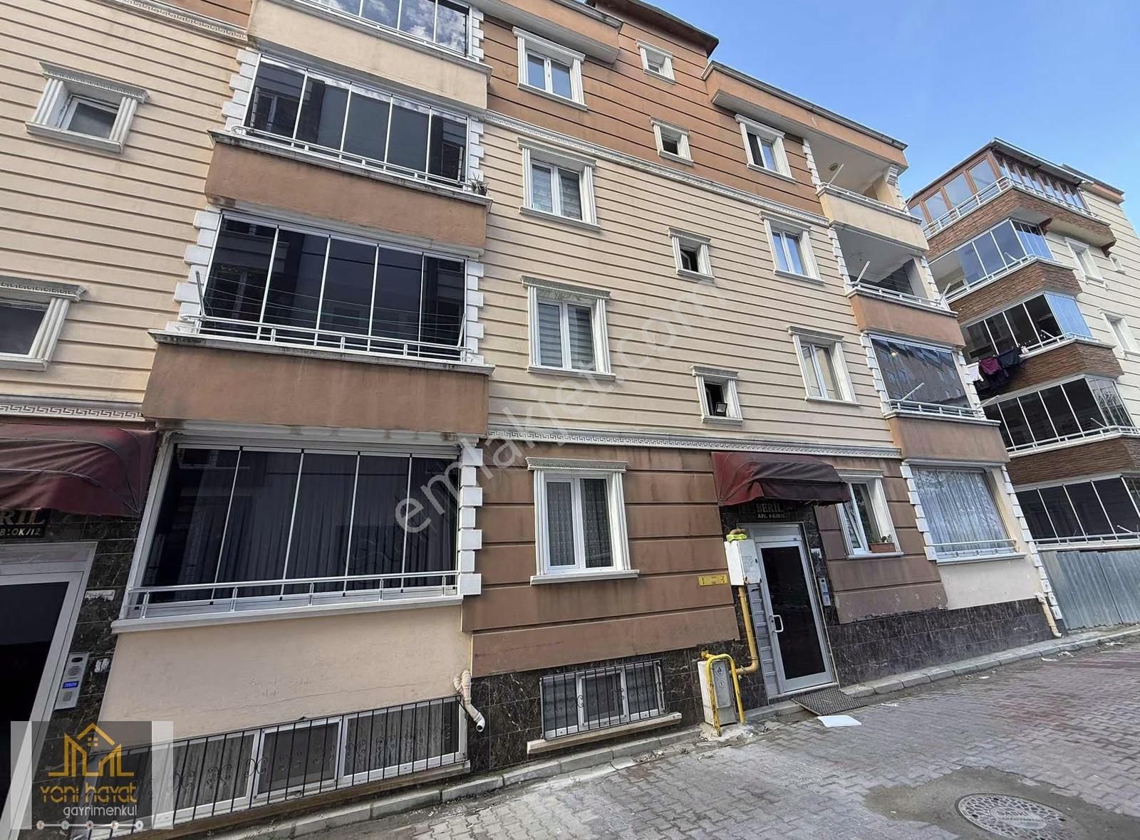 Uludağ Mahallesinde Deniz Manzaralı 3+1 Ara Kat Satılık Daire