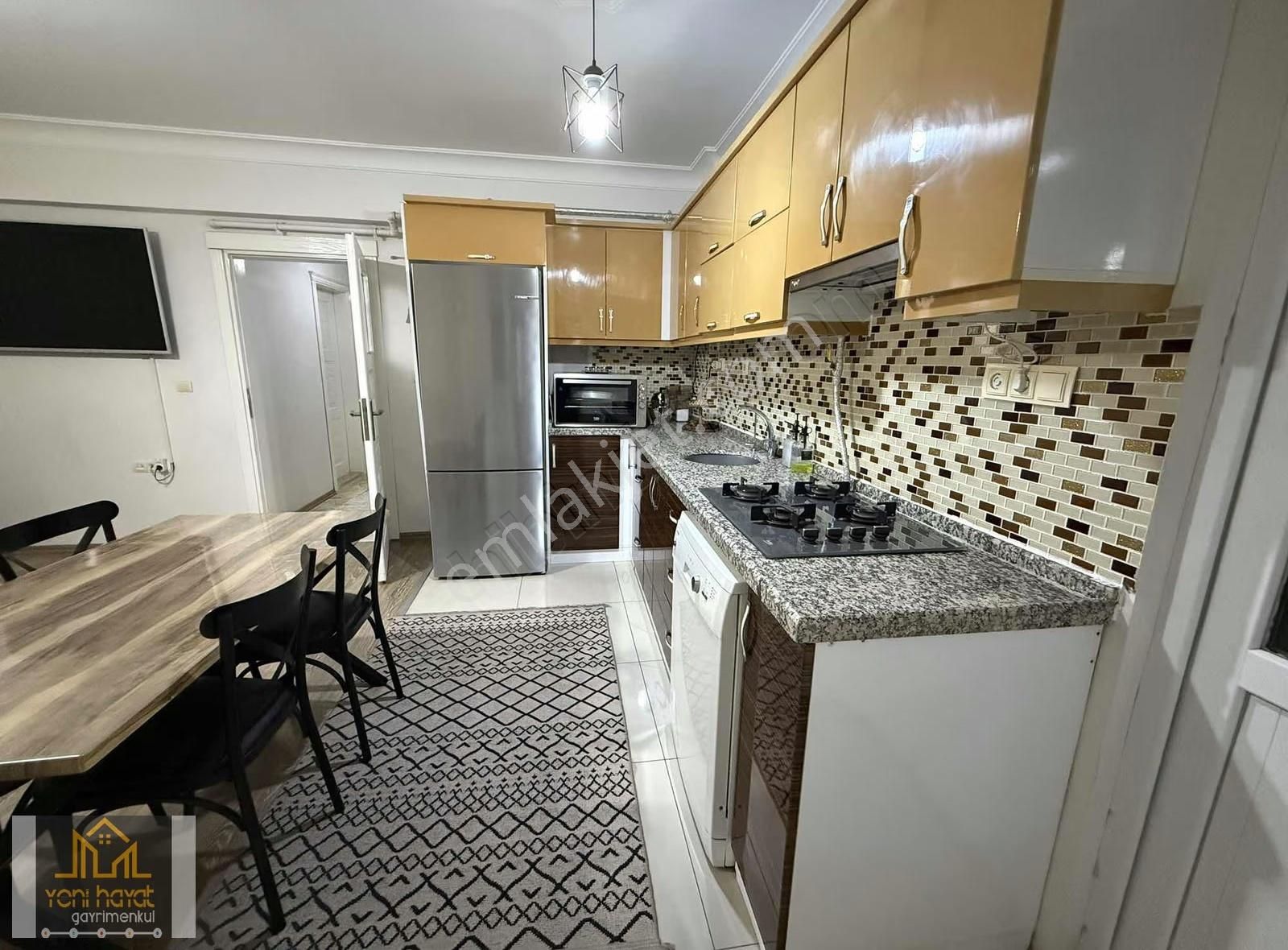 Uludağ Mahallesinde Deniz Manzaralı 3+1 Ara Kat Satılık Daire - Görsel 7