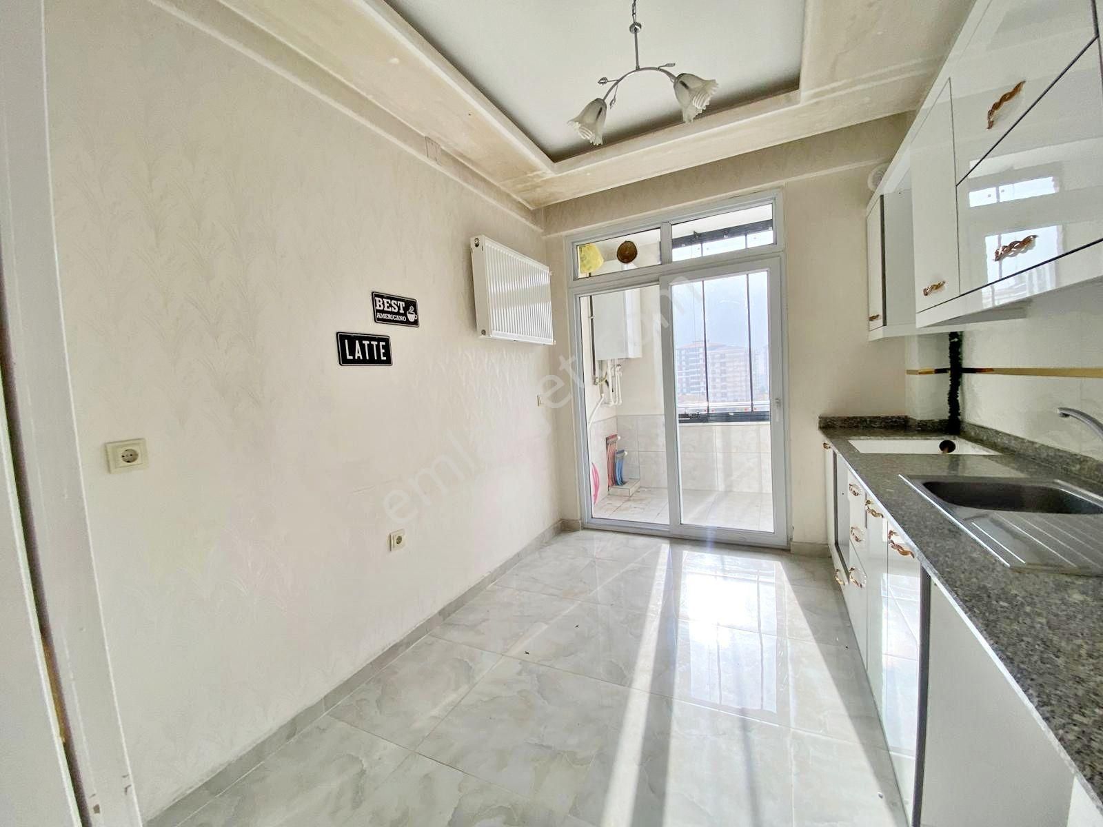 Fıstıklık'ta Saglık Ocağı Çev Çift Balkonlu Masrafsız 2+1 Daire - Görsel 3