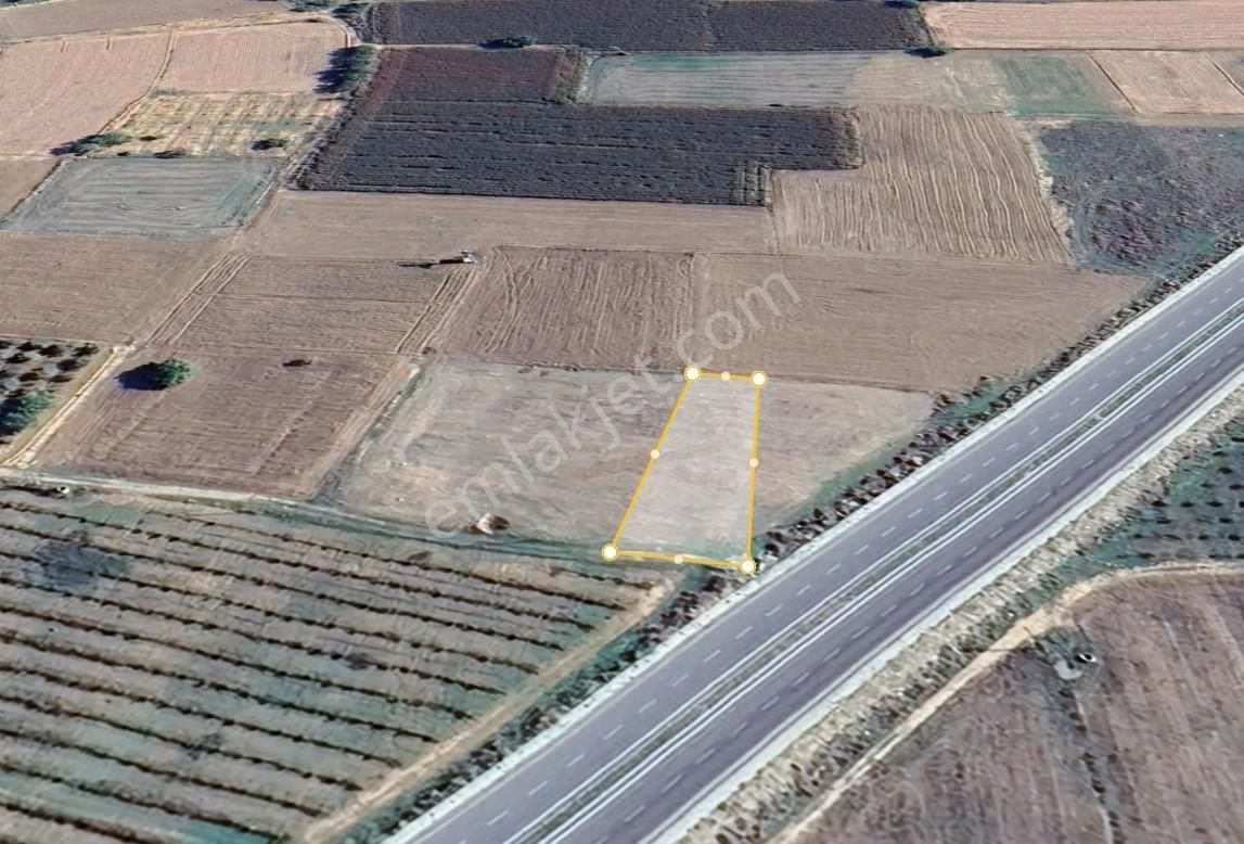 Denizli Çivril'de 510 M² Uygun Fiyatlı Yatırımlık Tarla-tek Tapu - Görsel 3